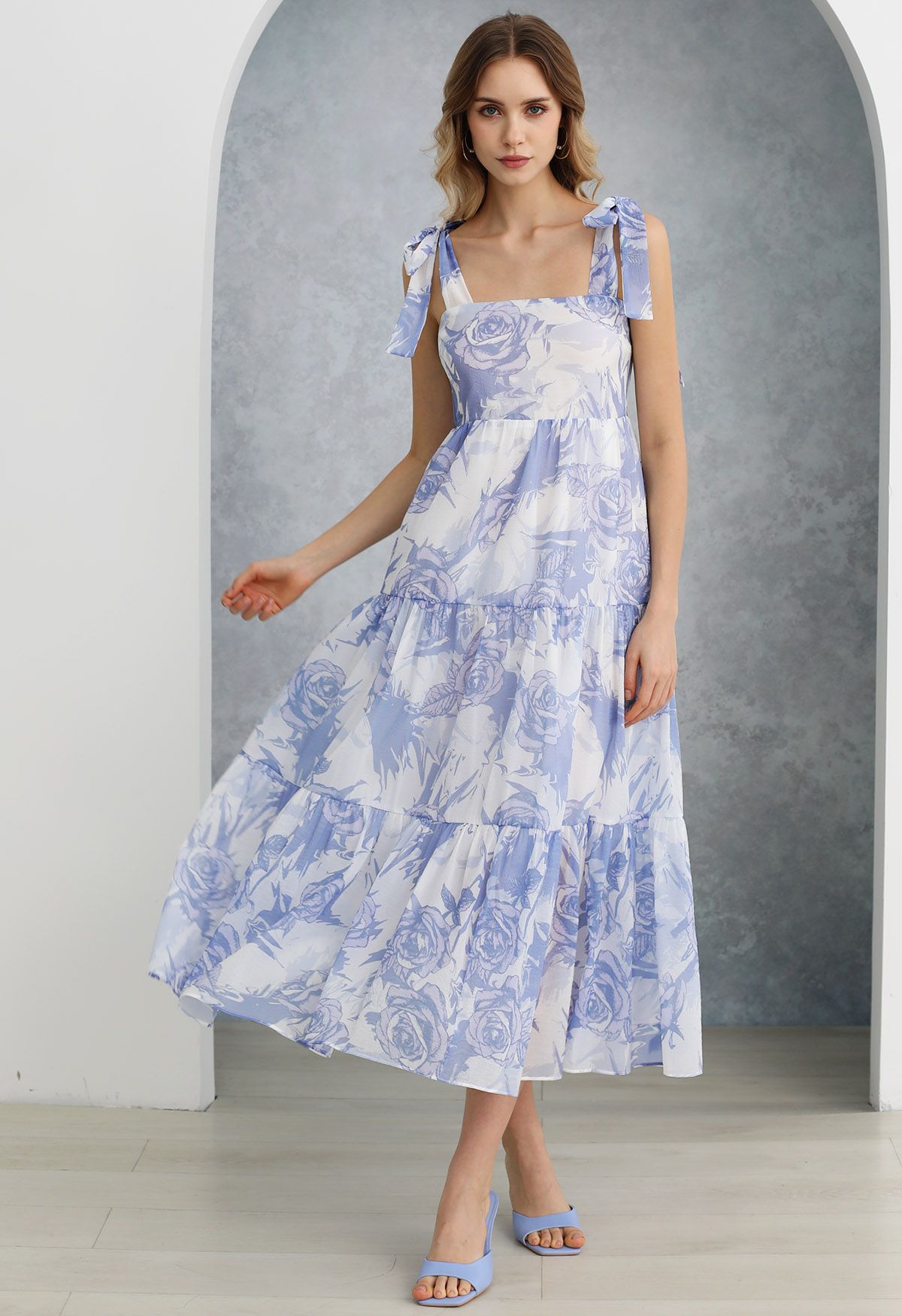 Robe longue tranquille bleu rose à bretelles nouées