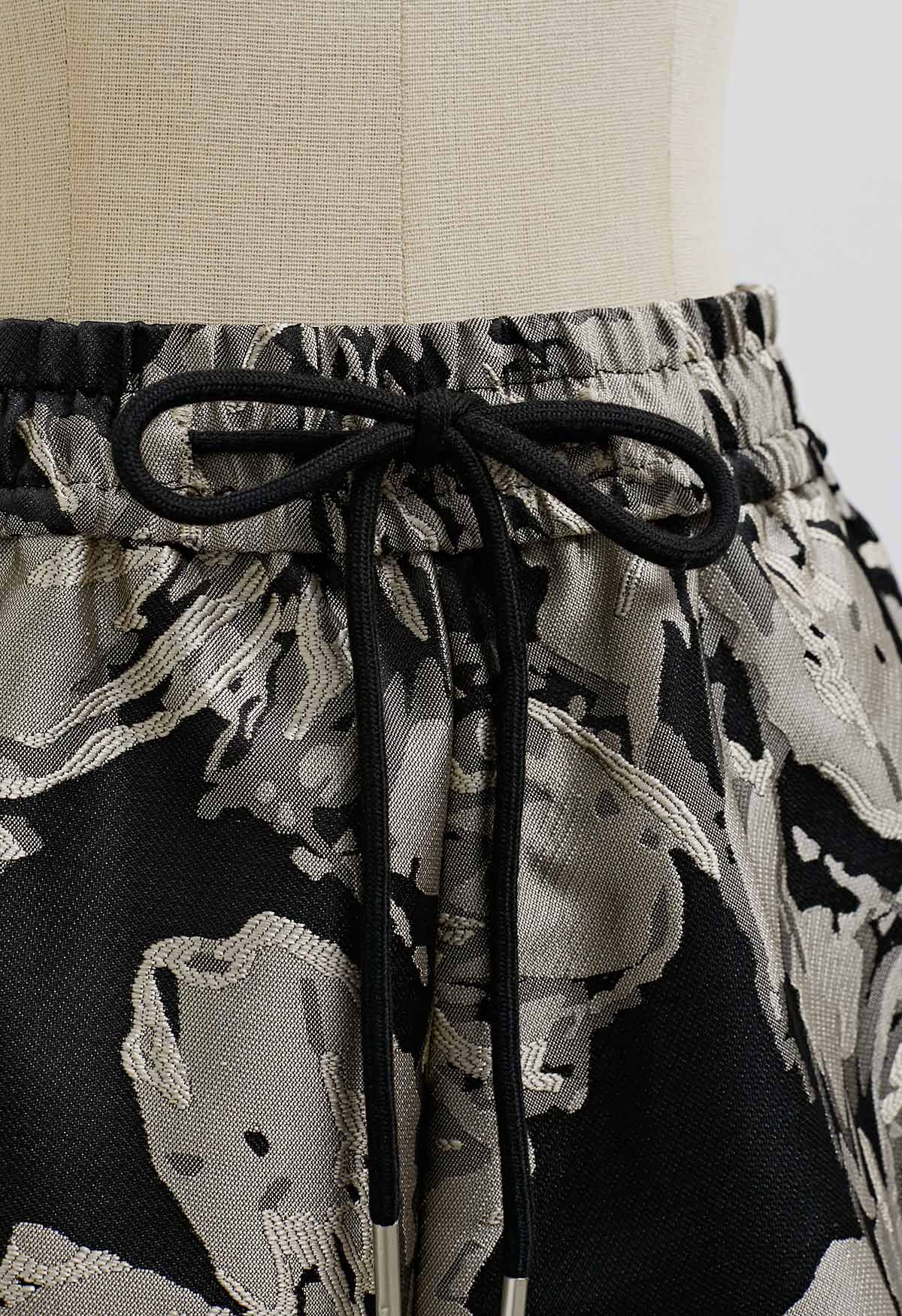 Short fleuri en jacquard à cordon de serrage 