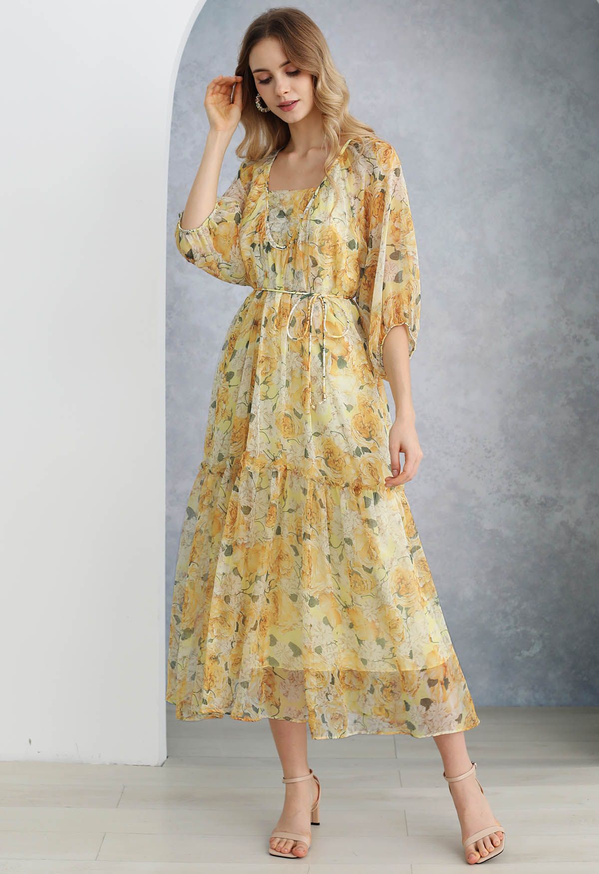 Robe Dolly Gauzy à imprimé floral et manches bulles en jaune