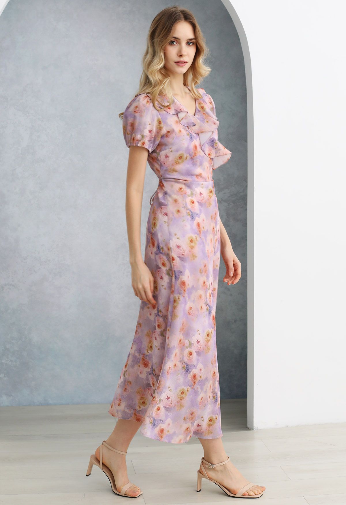 Robe longue à volants et imprimé roses, lilas