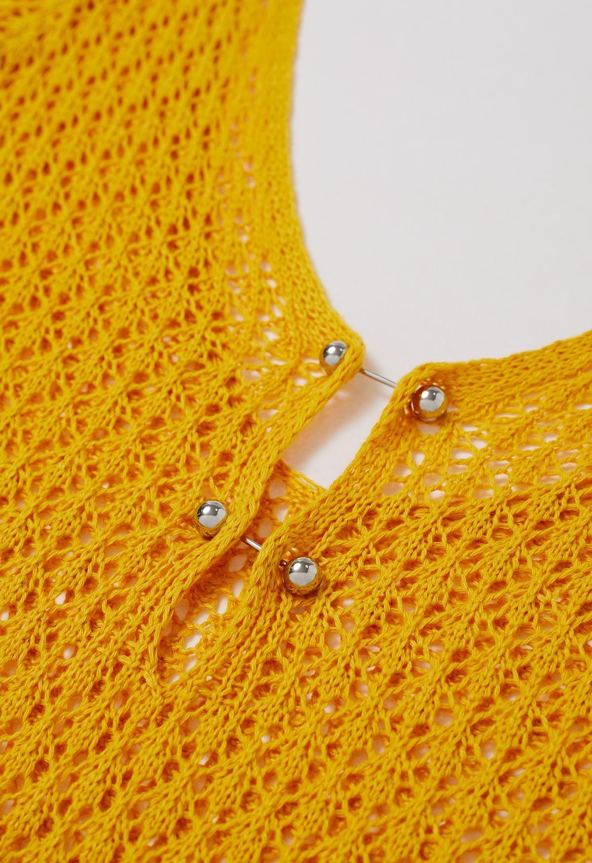 Cache-maillot au crochet à décor de perles à dos ouvert en jaune