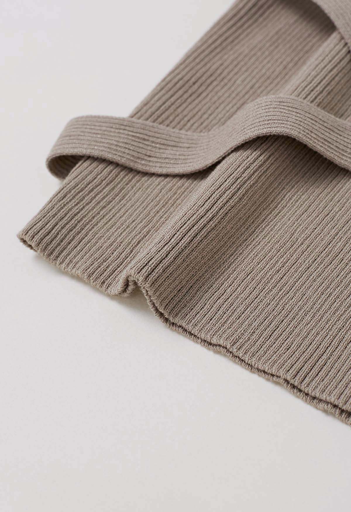 Haut en tricot dos nu sans manches avec ruban croisé en taupe