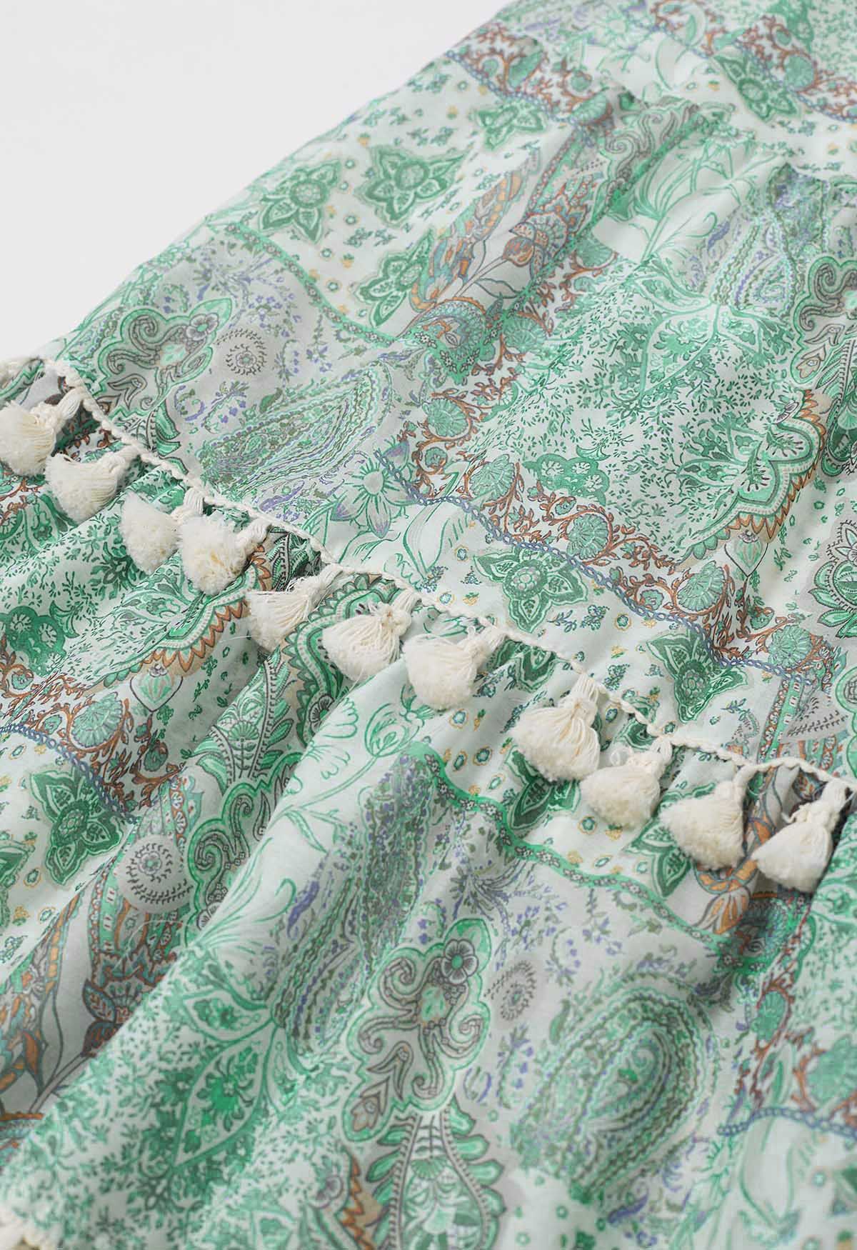 Robe caraco froncée à franges et imprimé floral en vert