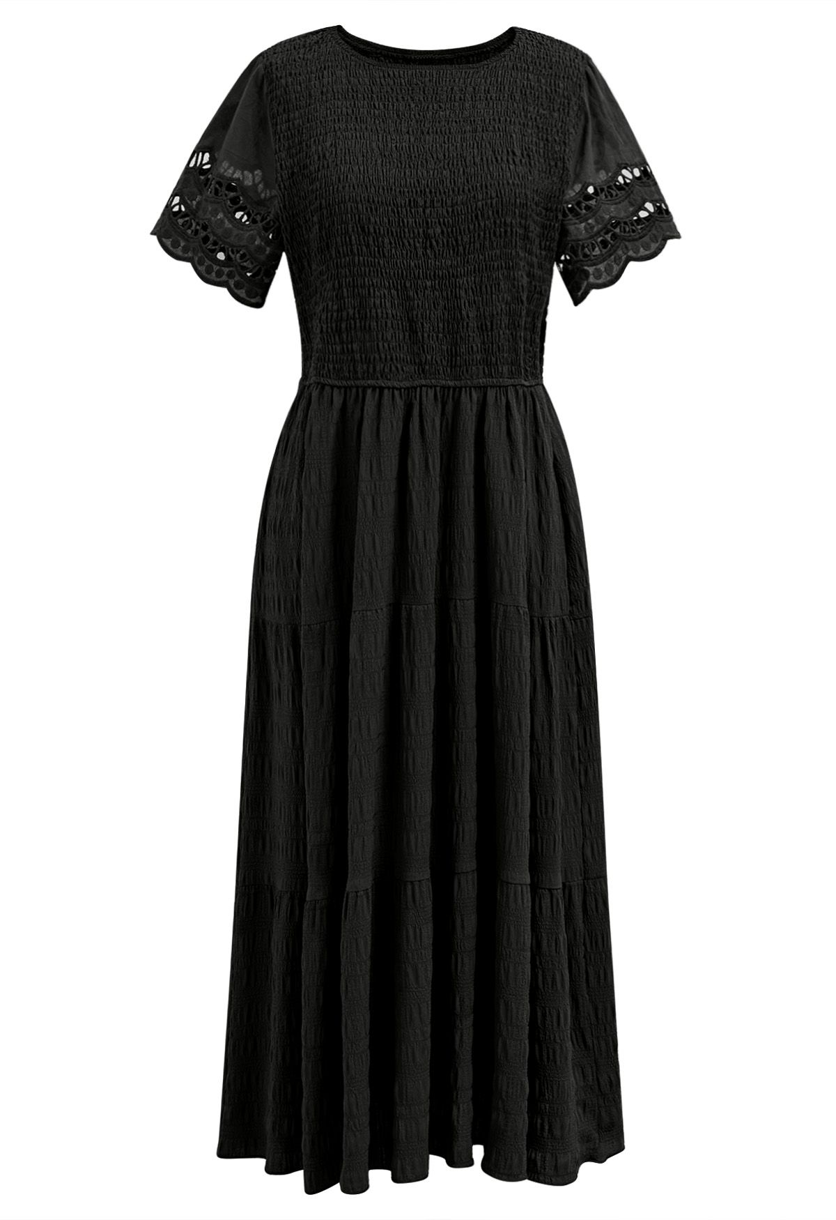 Robe mi-longue à corsage froncé et manches découpées en noir