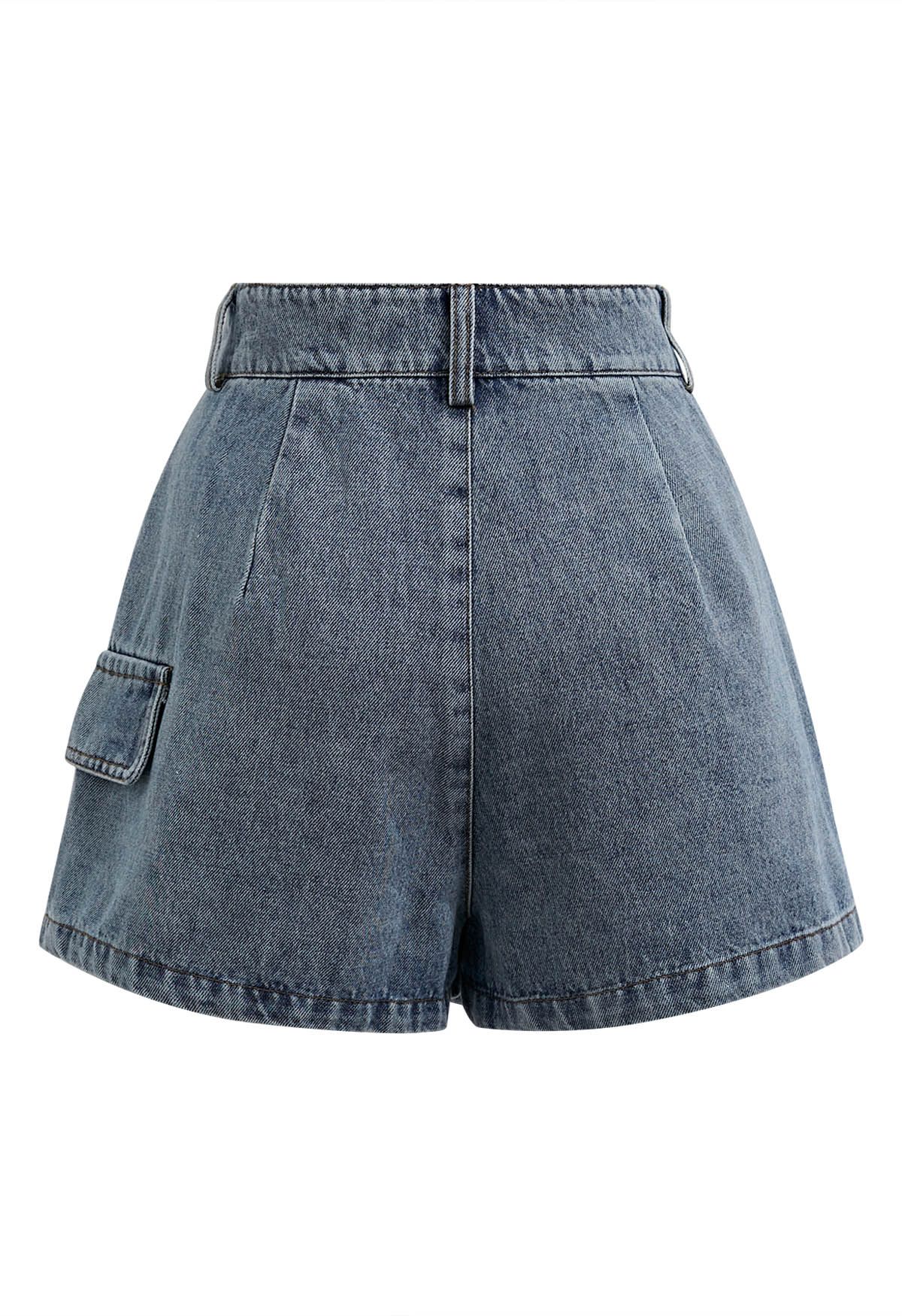 Jupe-short en denim à rabat et coutures incurvées Edgy en bleu clair