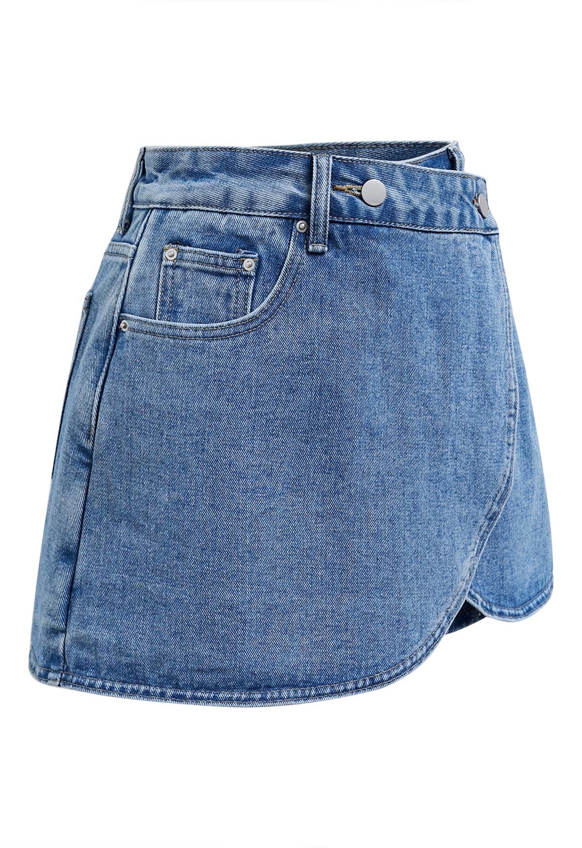 Jupe-short moderne en jean avec poche à rabat en bleu