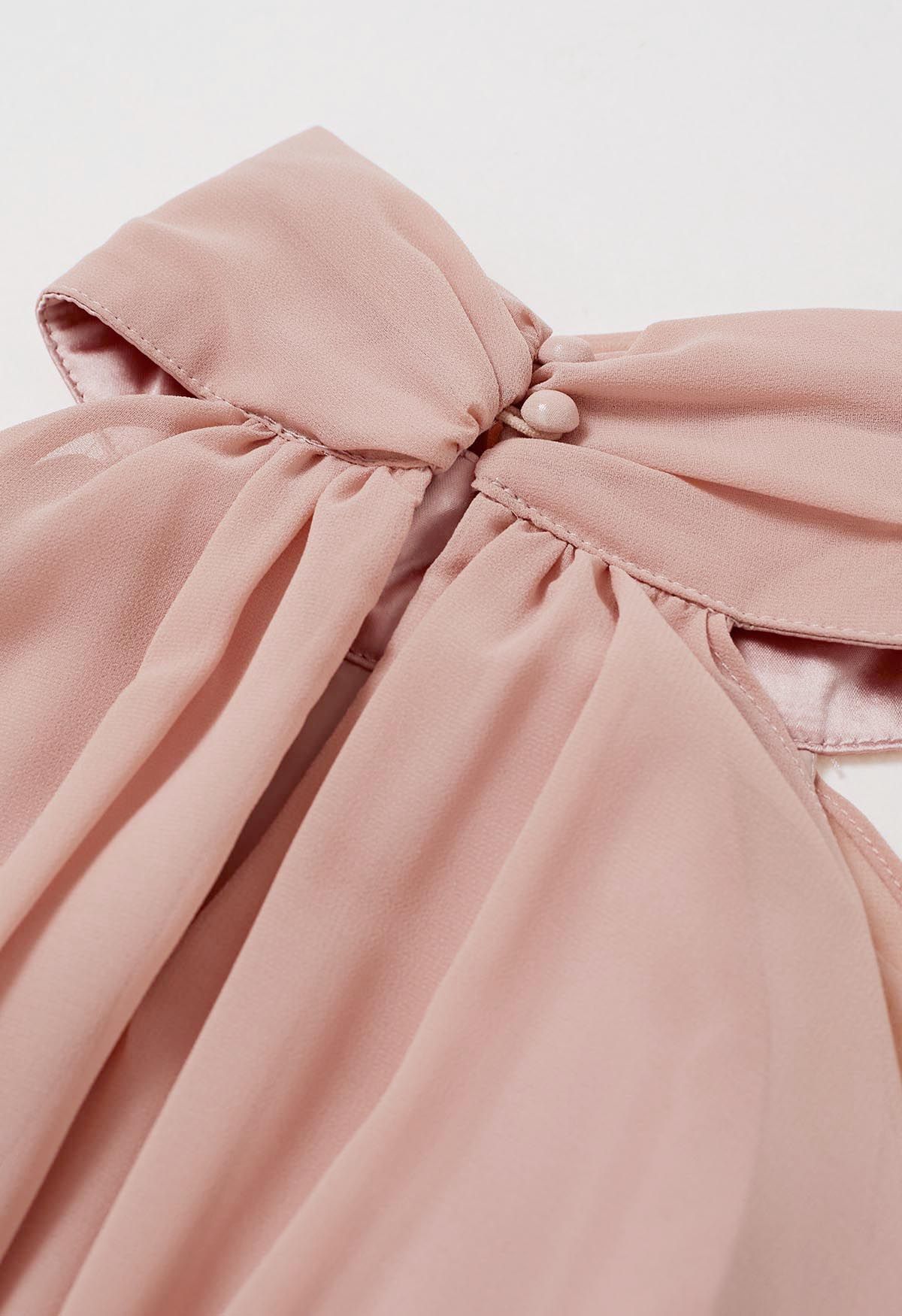 Robe gracieuse en satin épissé en mousseline de soie à col licou en rose