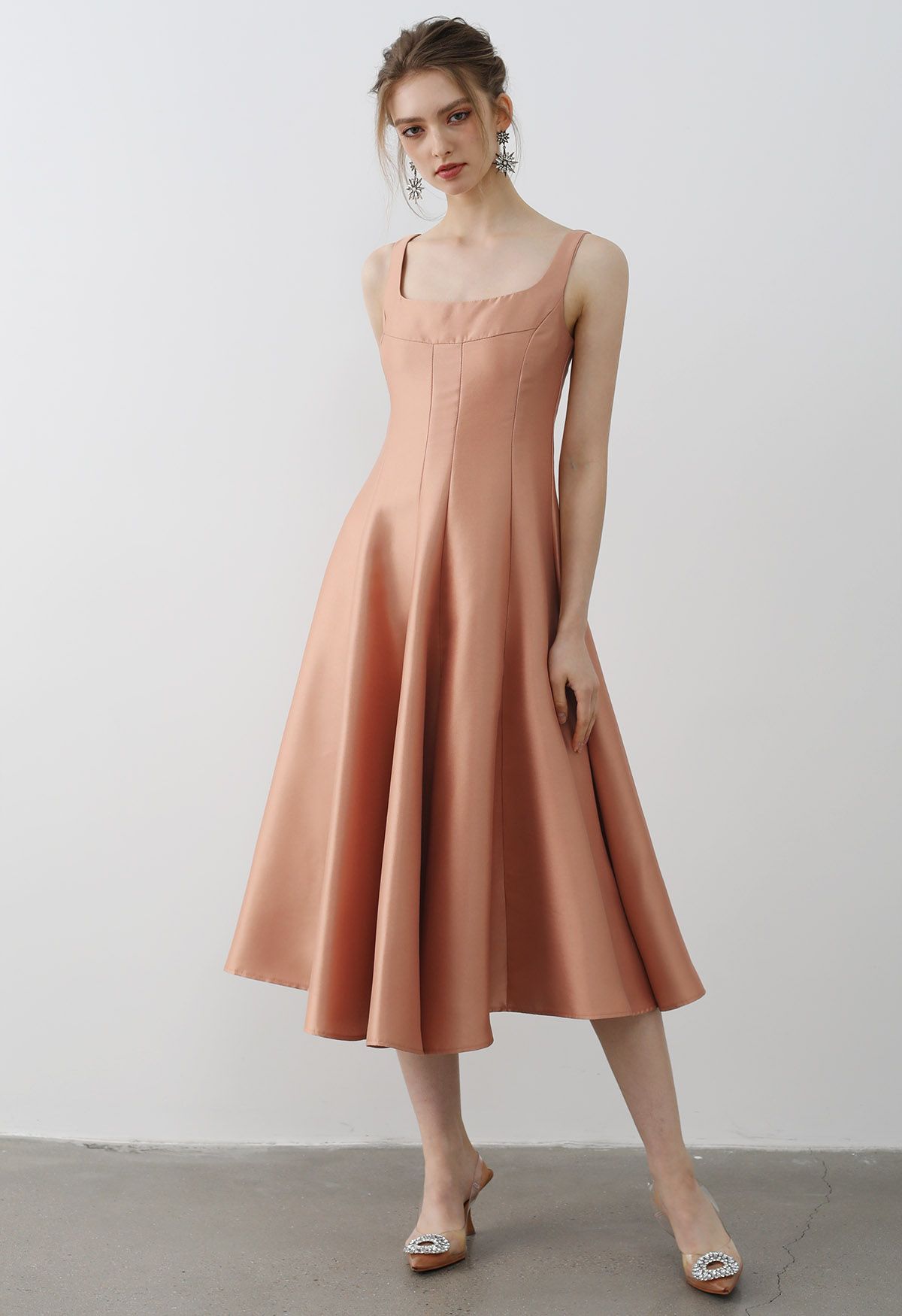 Robe caraco en satin poli à ourlet évasé, corail