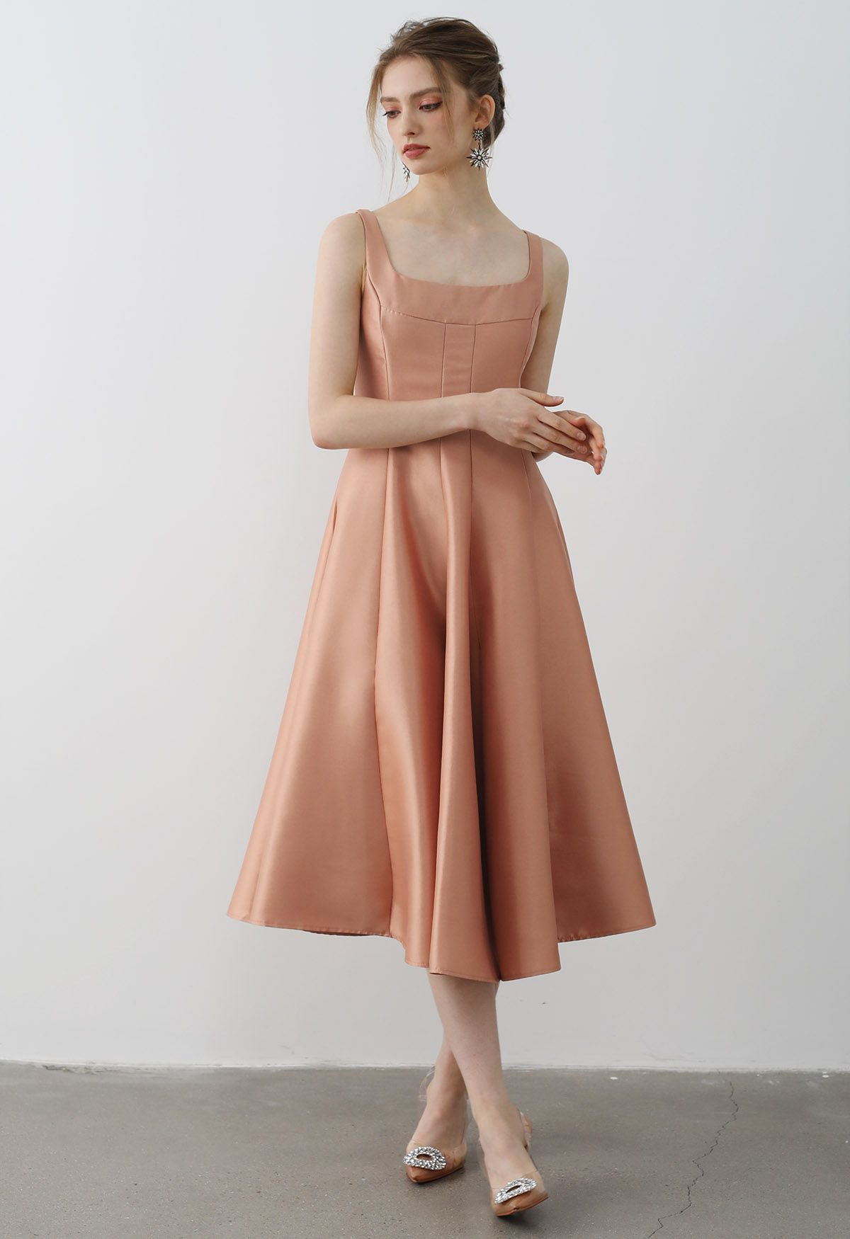 Robe caraco en satin poli à ourlet évasé, corail