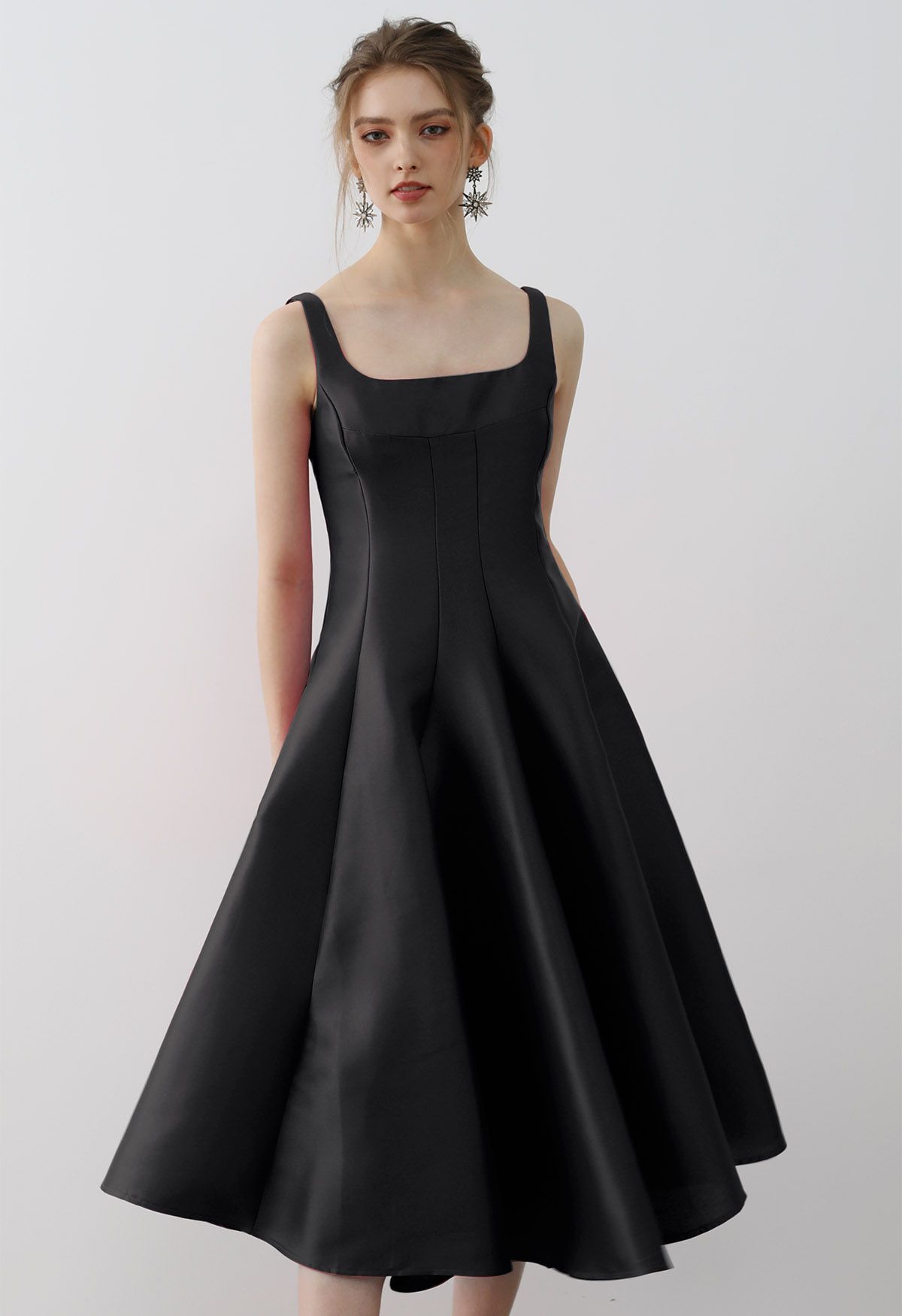 Robe caraco en satin poli à ourlet évasé, noir