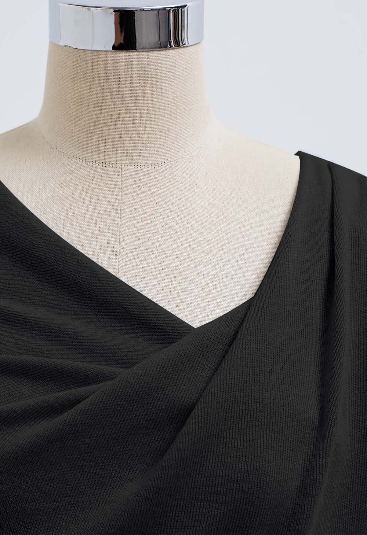 Haut en tricot doux à manches longues et à effet croisé en noir