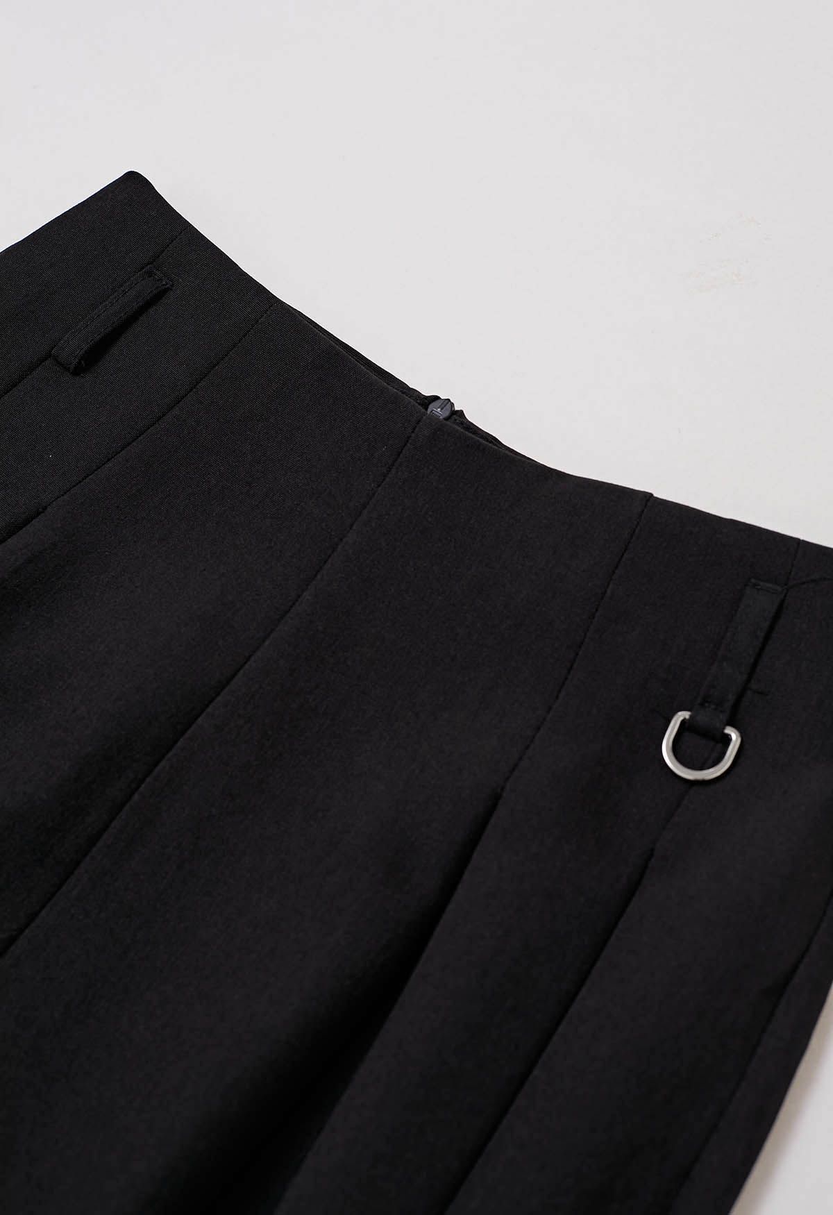 Pantalon Palazzo plissé orné de chaînes en noir