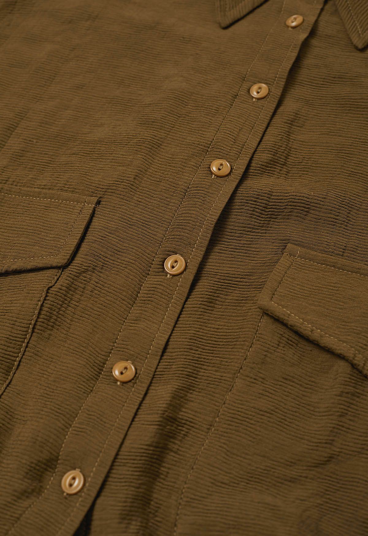 Chemise boutonnée à col et cordon de serrage en marron