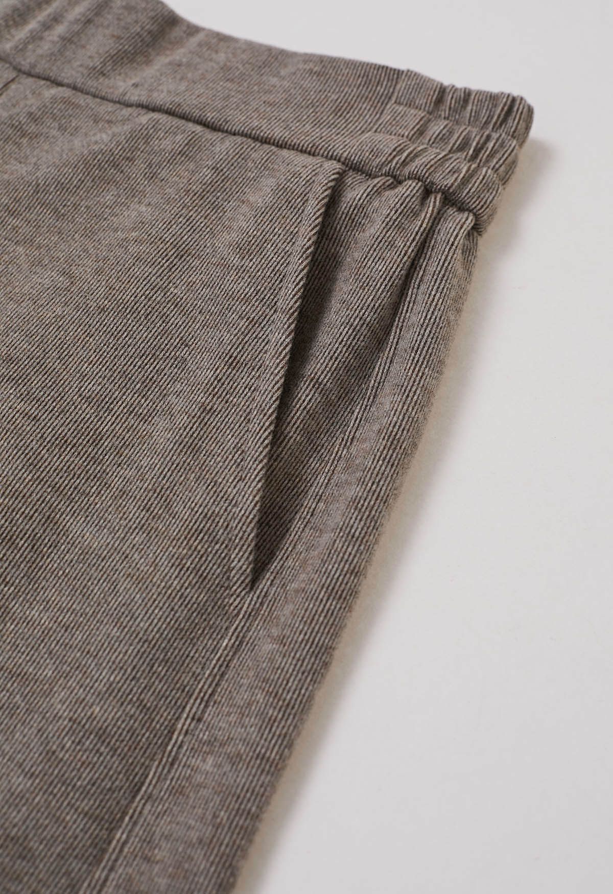 Pantalon évasé Graceful Ease en taupe