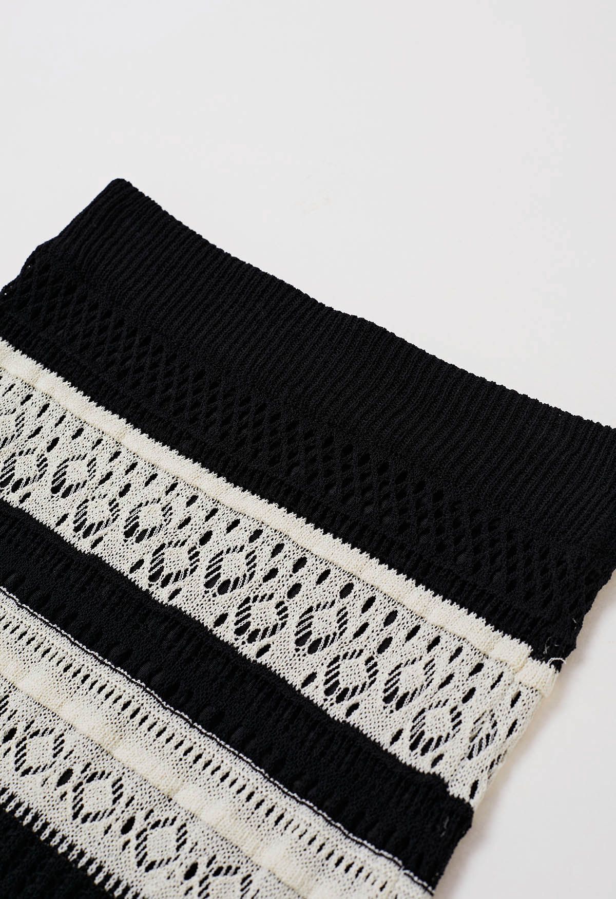 Jupe mi-longue en tricot à rayures en dentelle pointelle noire