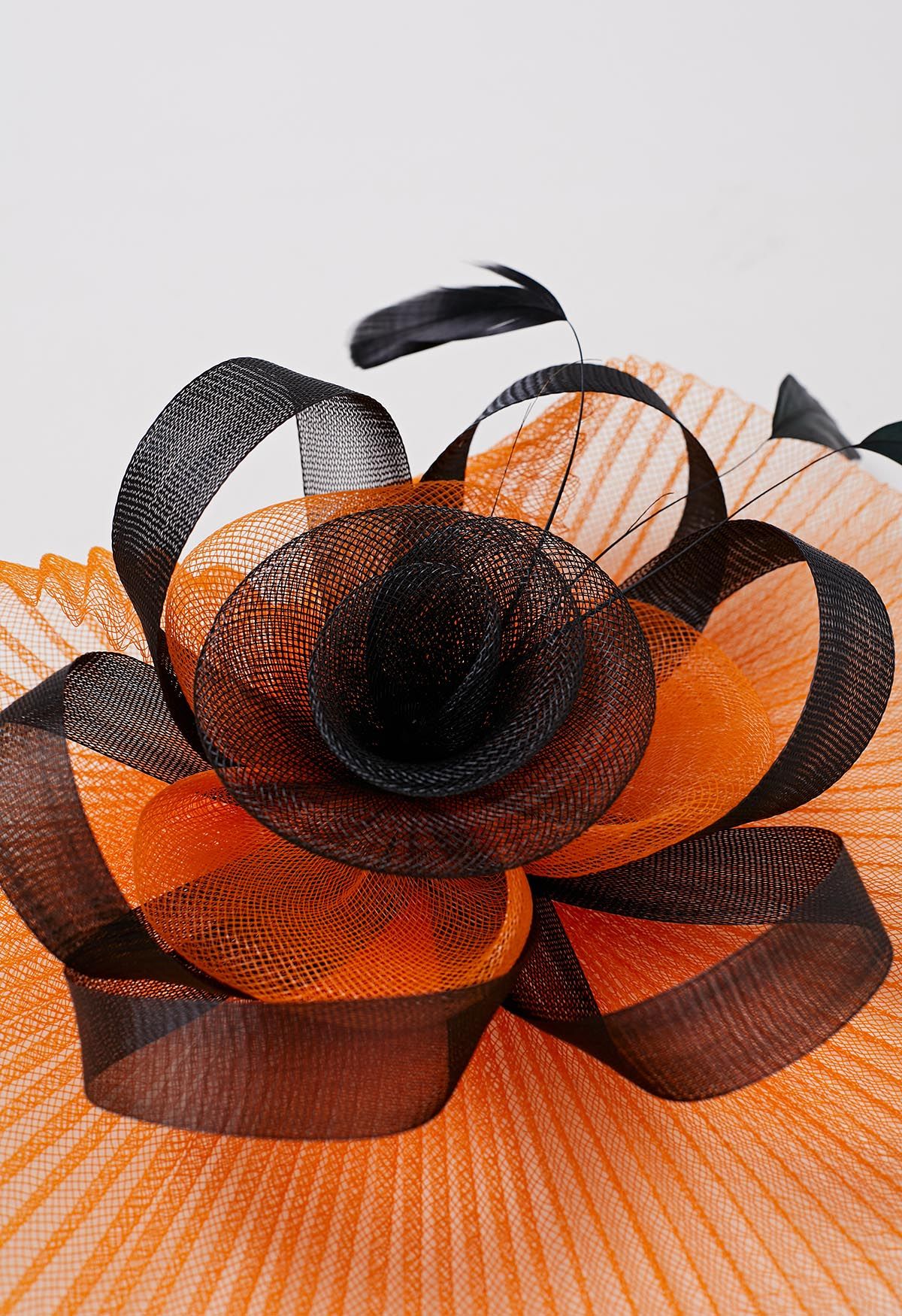 Bandeau à fleurs en maille plissée avec pince à cheveux en orange