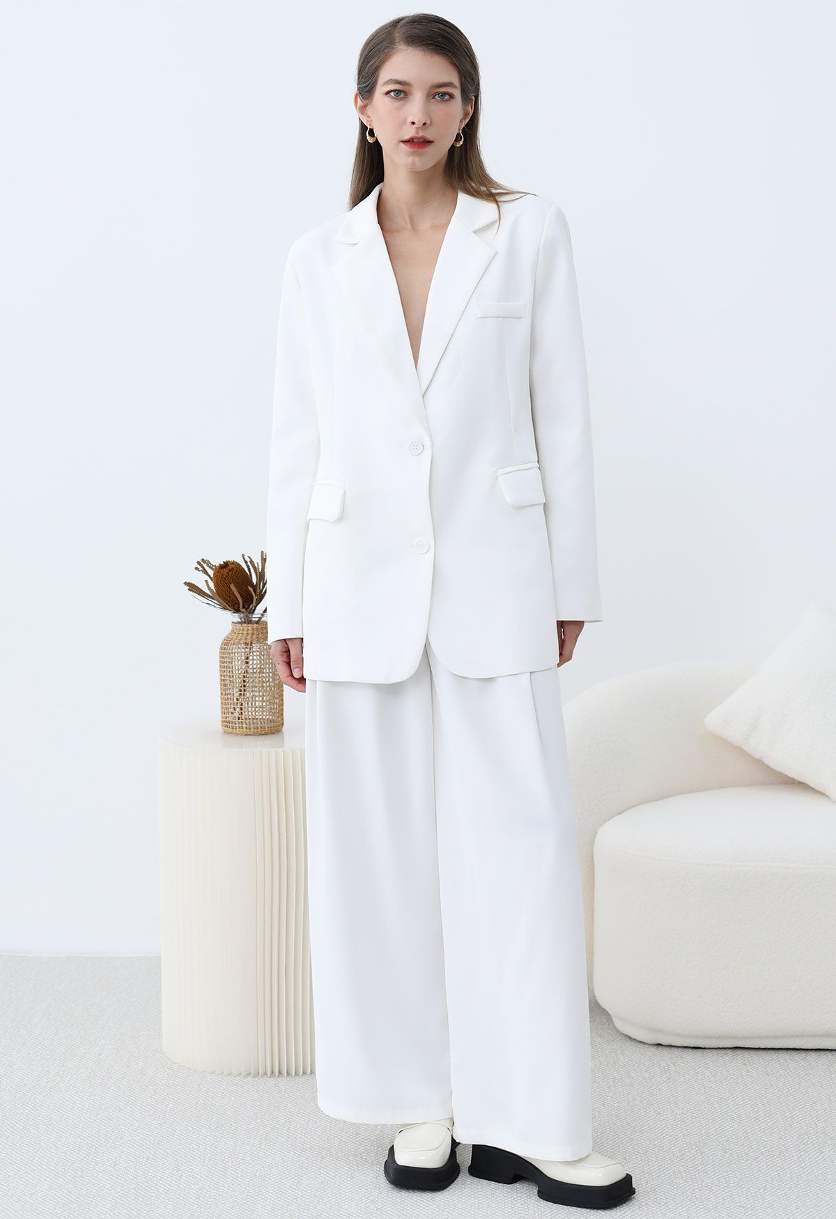 Ensemble blazer et pantalon à revers crantés pour homme moderne en blanc