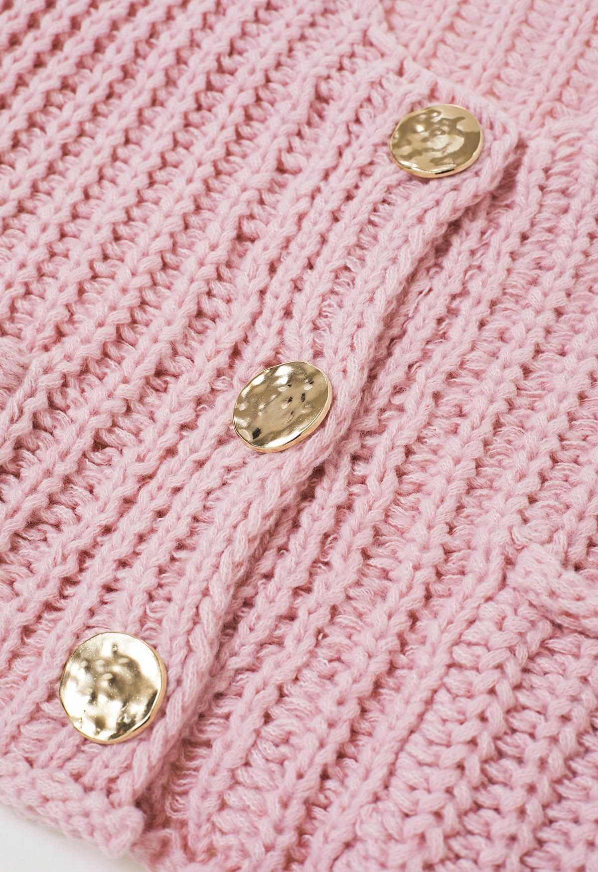 Gilet en tricot épais avec poches plaquées et boutons dorés audacieux en rose