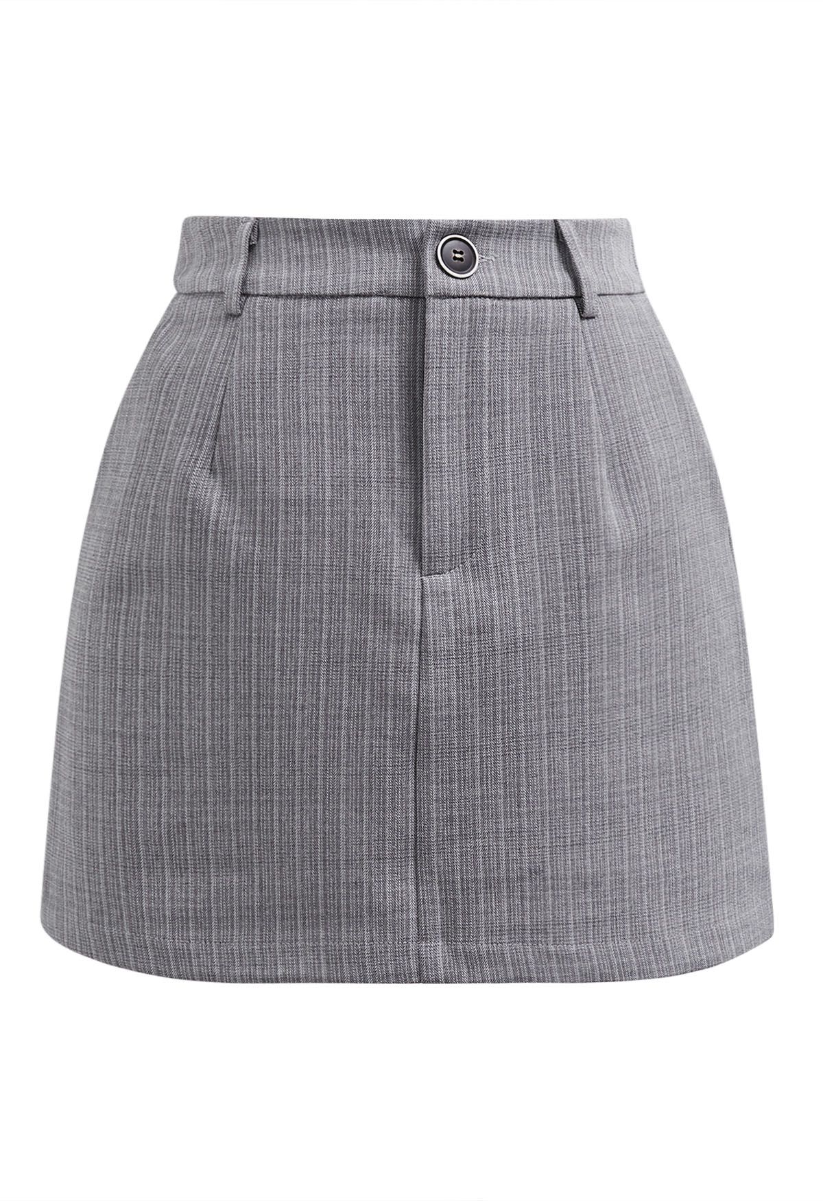 Jupe-short mini rayée à poches latérales Everlasting en gris