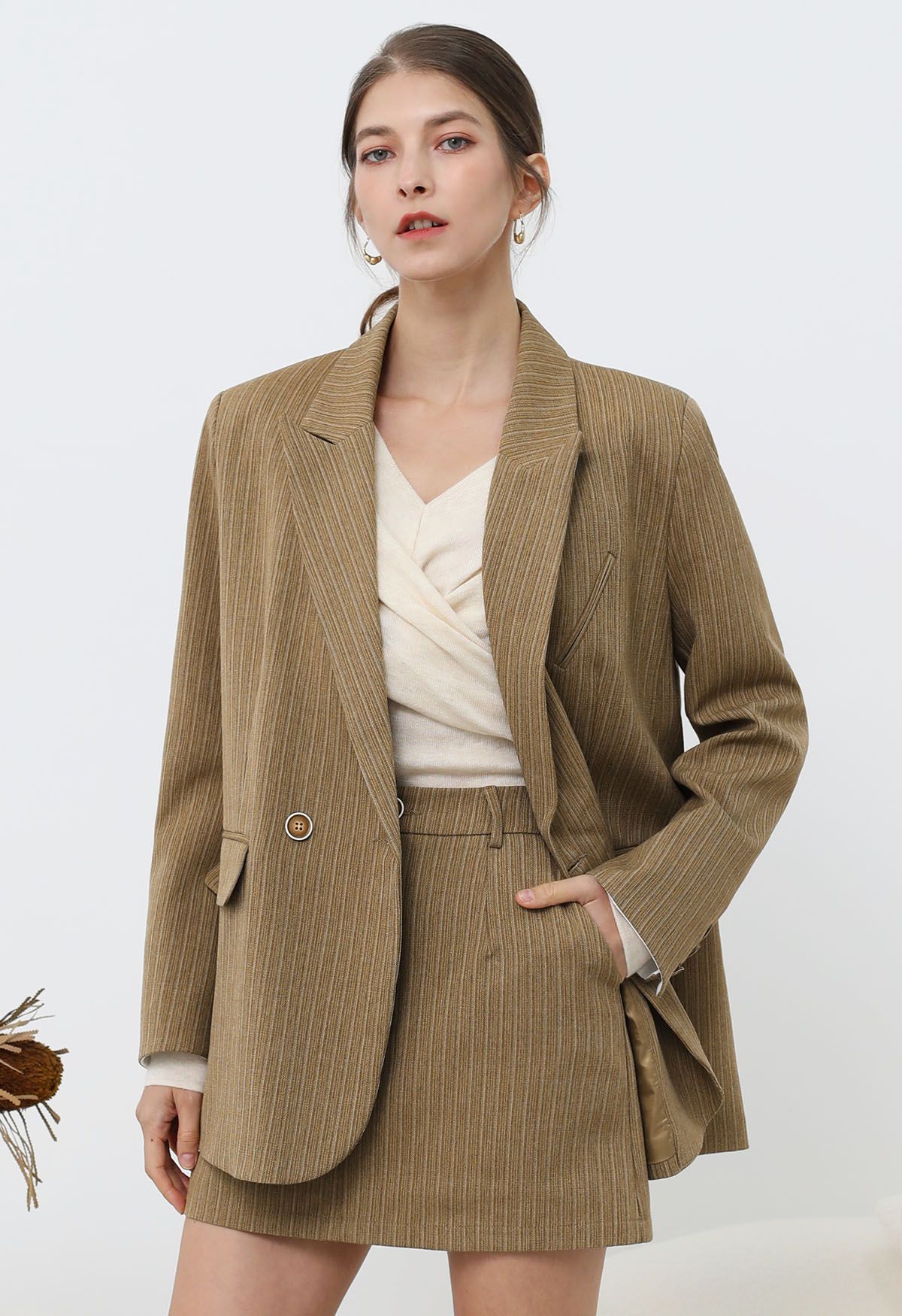 Blazer oversize à épaules rembourrées et rayures Everlasting en camel