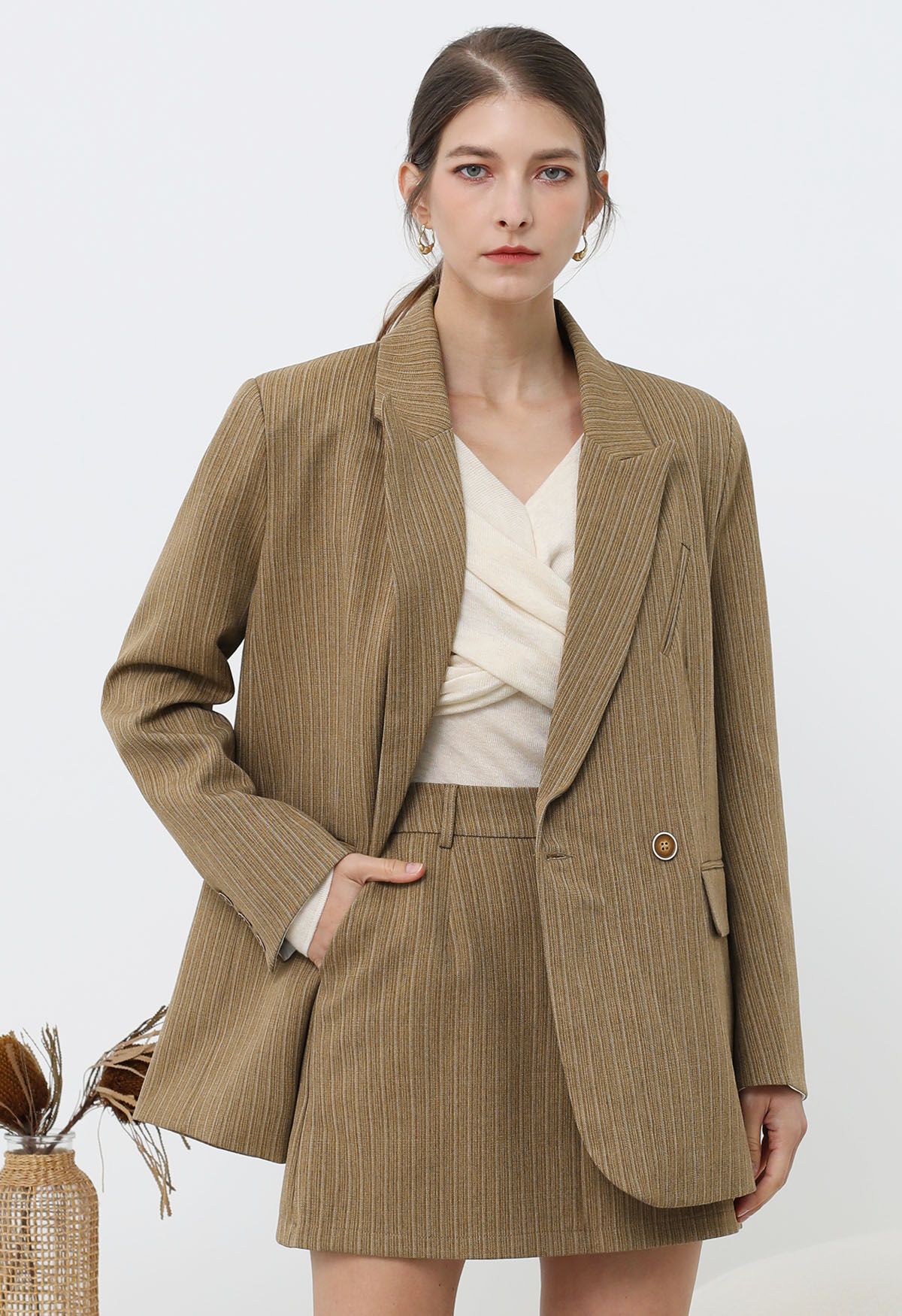 Blazer oversize à épaules rembourrées et rayures Everlasting en camel