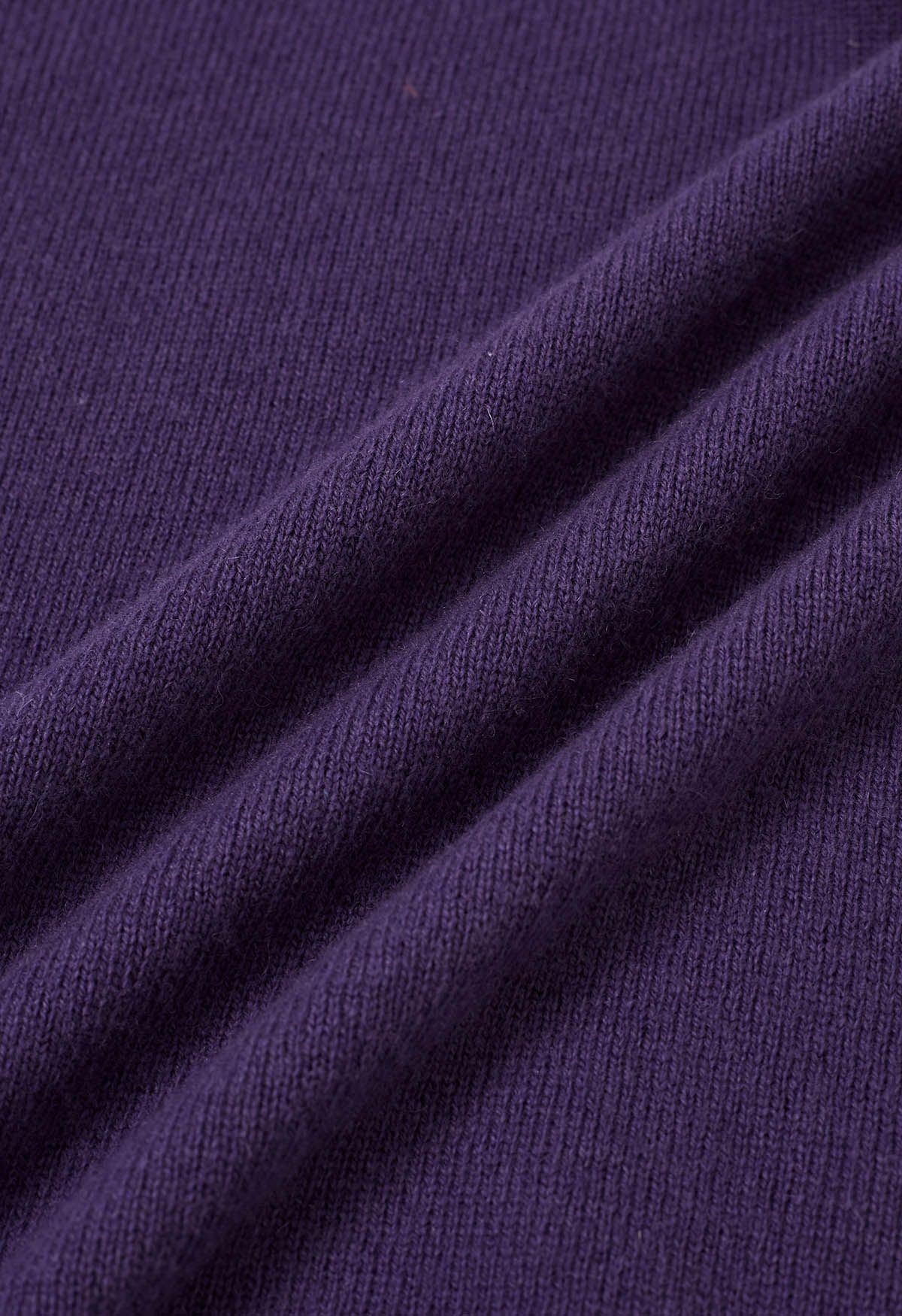 Pull en laine à manches longues et col montant réconfortant en violet