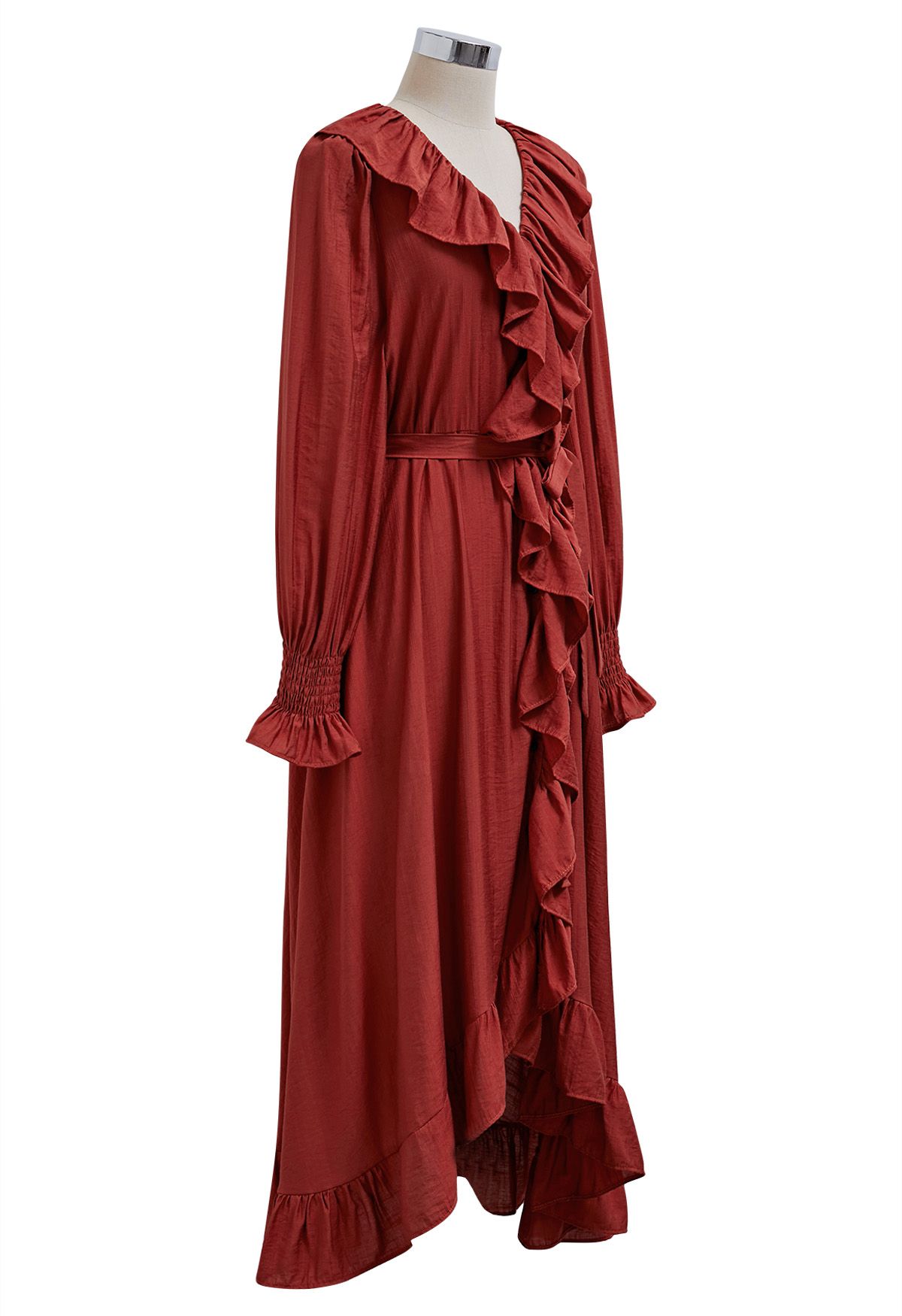 Robe mi-longue boutonnée asymétrique à volants fantaisistes en rouge