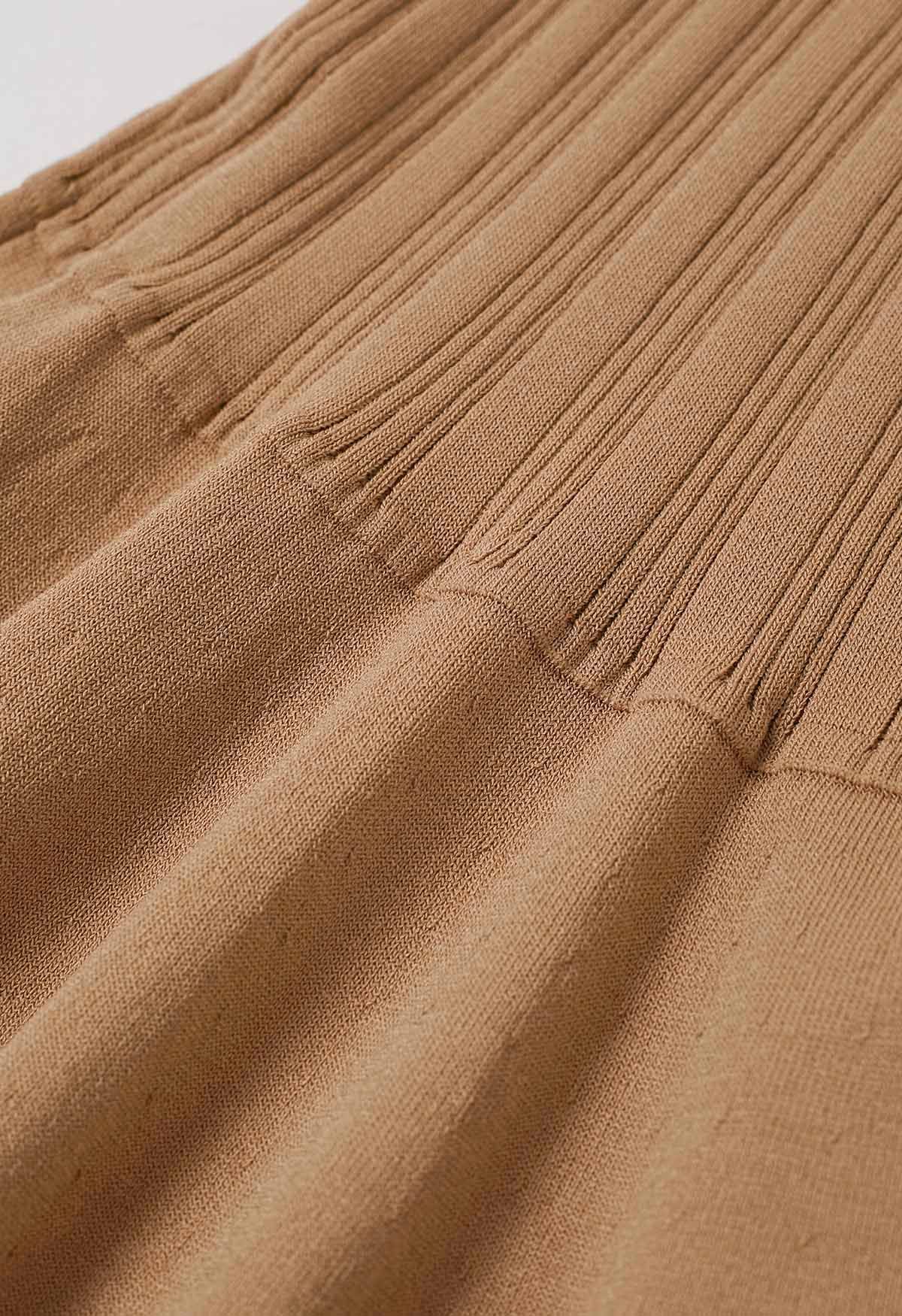 Robe mi-longue en tricot sans manches avec volants et nœud papillon aux épaules en camel