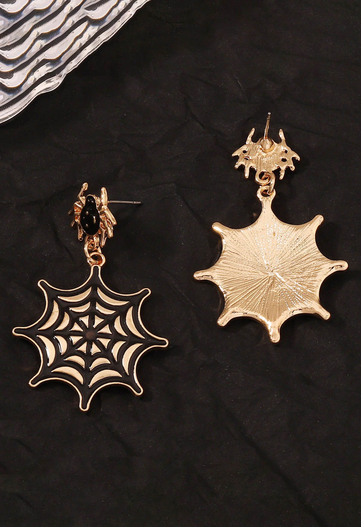 Boucles d'oreilles en alliage avec toile d'araignée noire