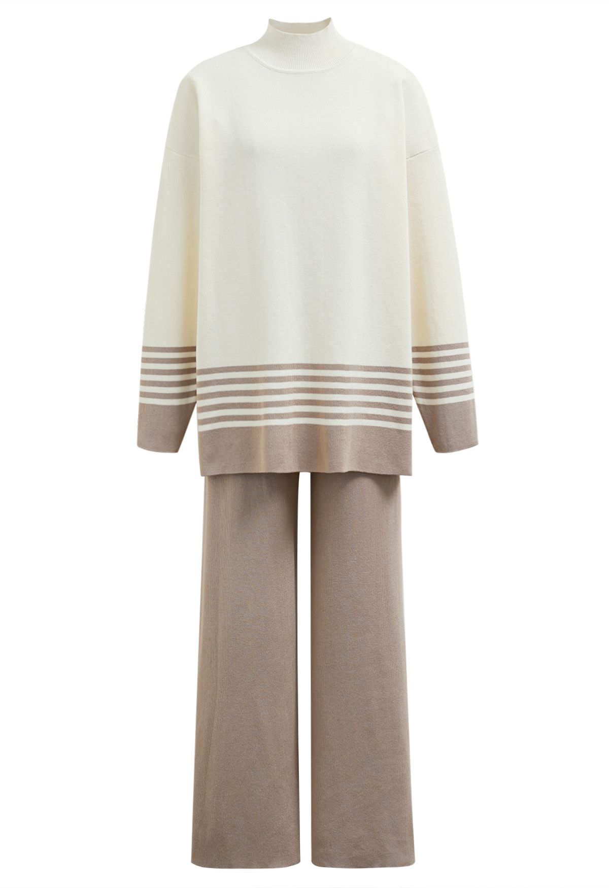 Ensemble pull et pantalon en tricot à rayures bicolores et col montant en taupe