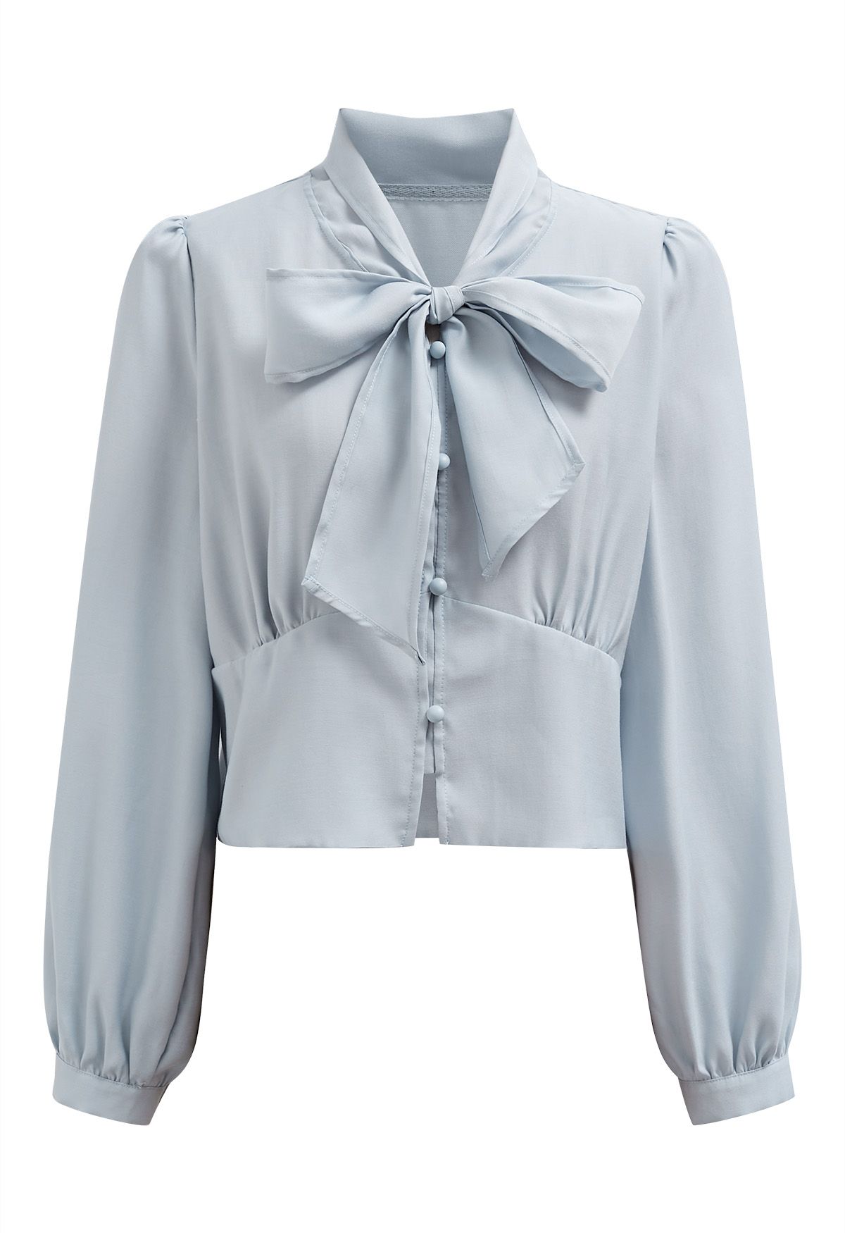 Chemise courte boutonnée à col papillon en bleu clair