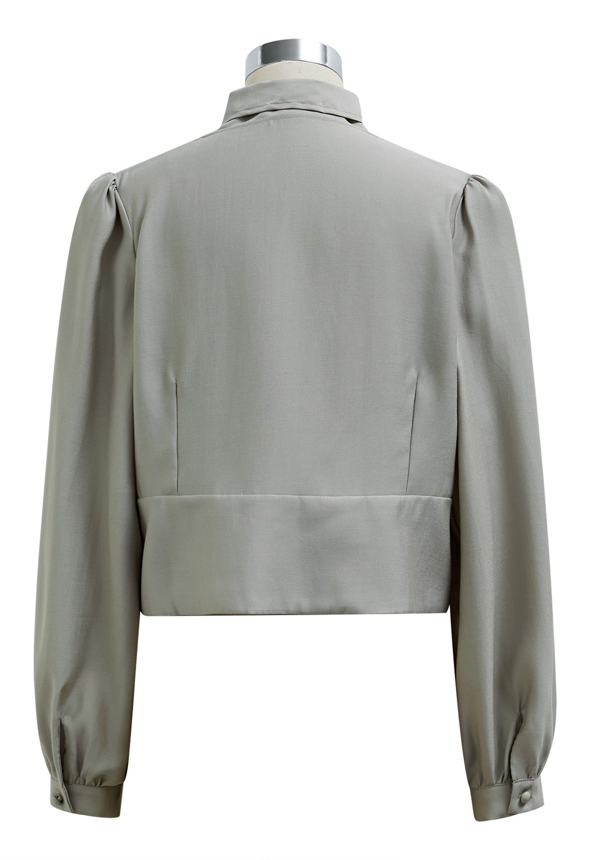 Chemise courte boutonnée à col nœud en sauge