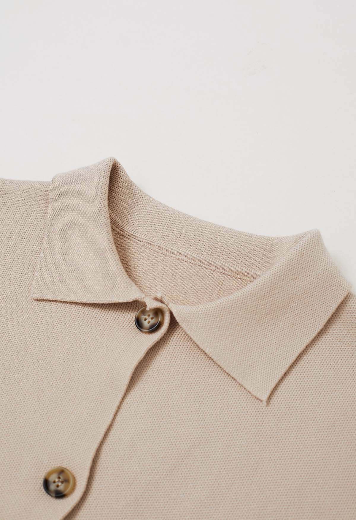 Veste en tricot boutonnée à col classique en beige clair