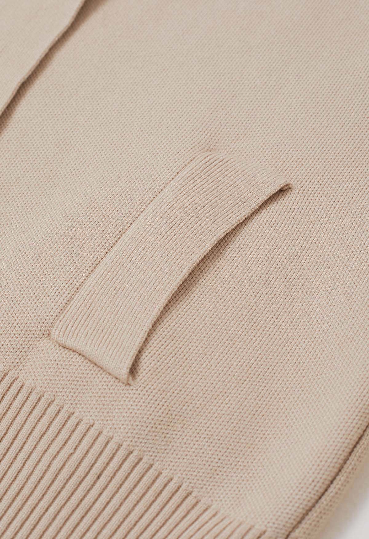 Veste en tricot boutonnée à col classique en beige clair