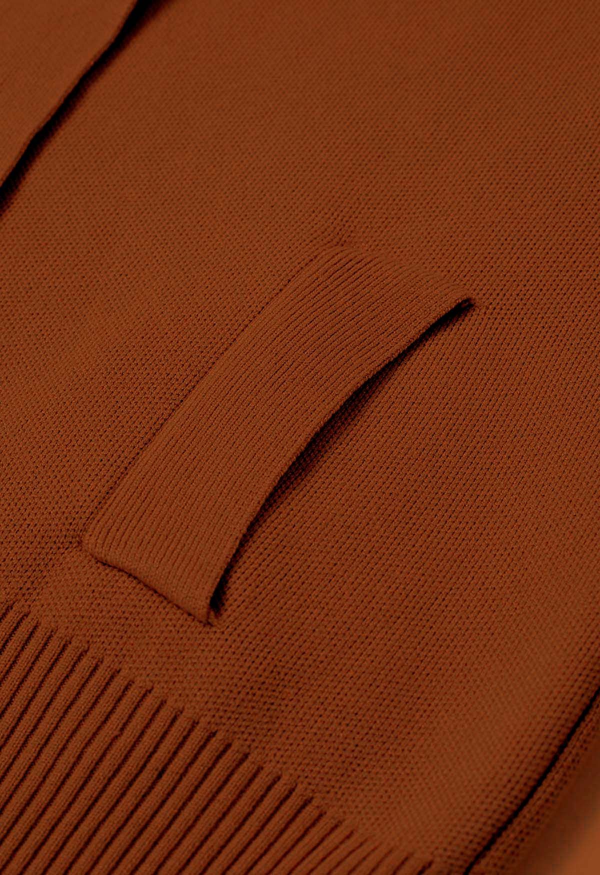 Veste en tricot boutonnée à col classique en caramel