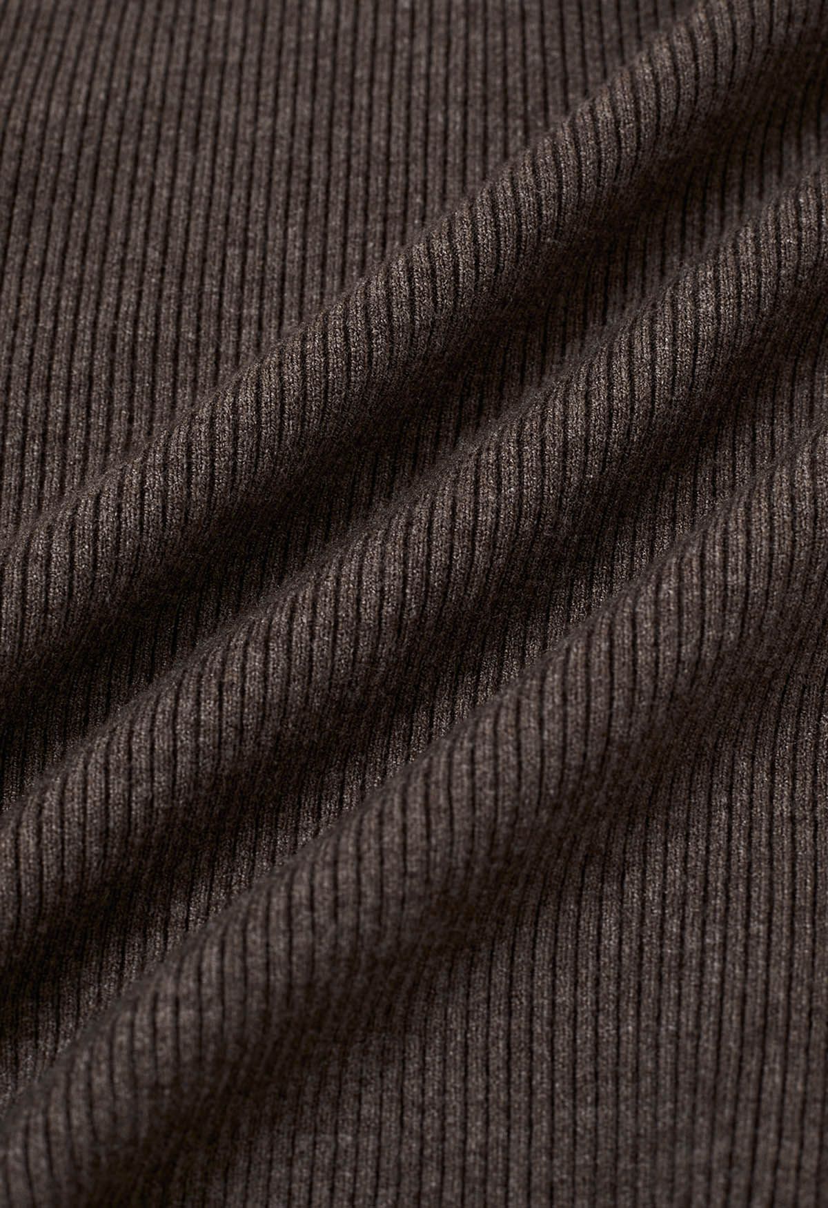 Haut en tricot côtelé à ourlet incliné en taupe