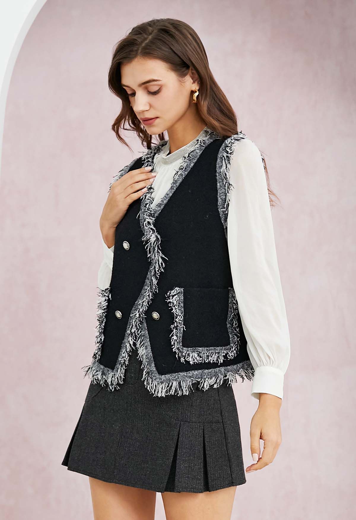 Gilet en tricot à double boutonnage avec bordure à franges en noir