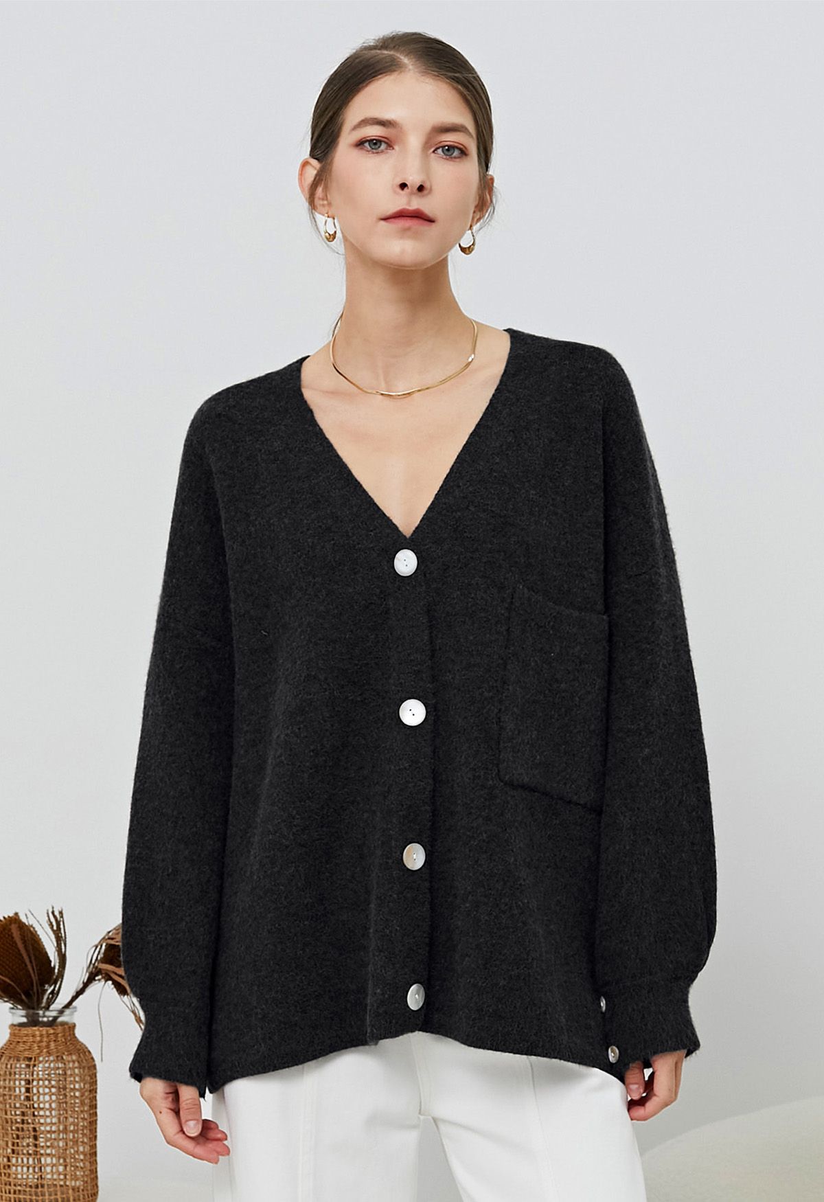 Cardigan boutonné décontracté à poches plaquées en noir