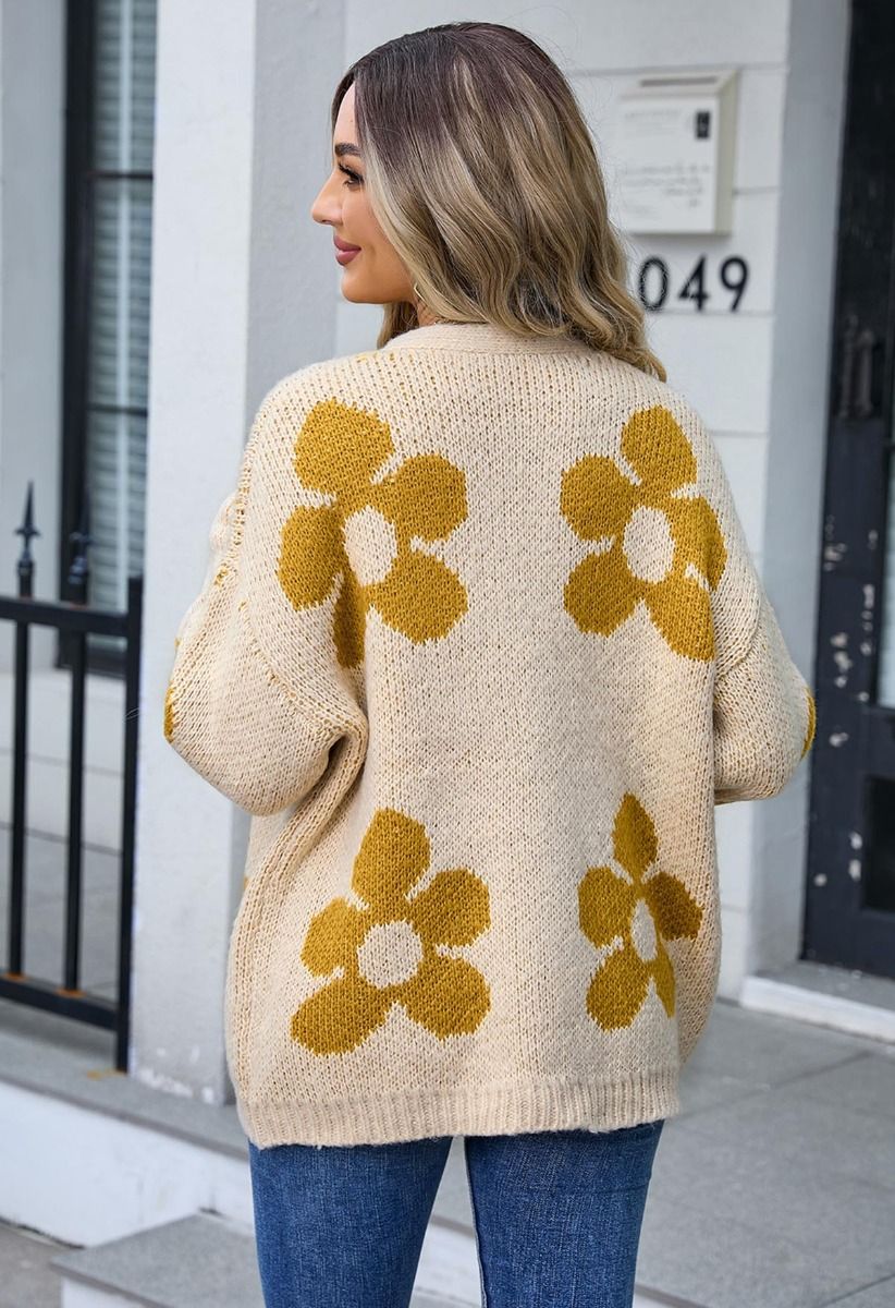 Grand cardigan ouvert en tricot à motif floral en jaune clair