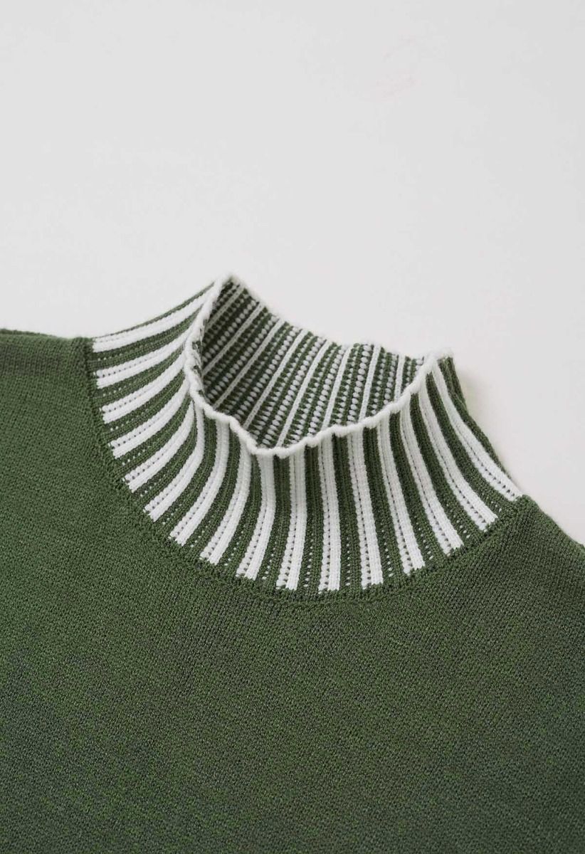 Robe pull en tricot à rayures contrastées et col montant en vert