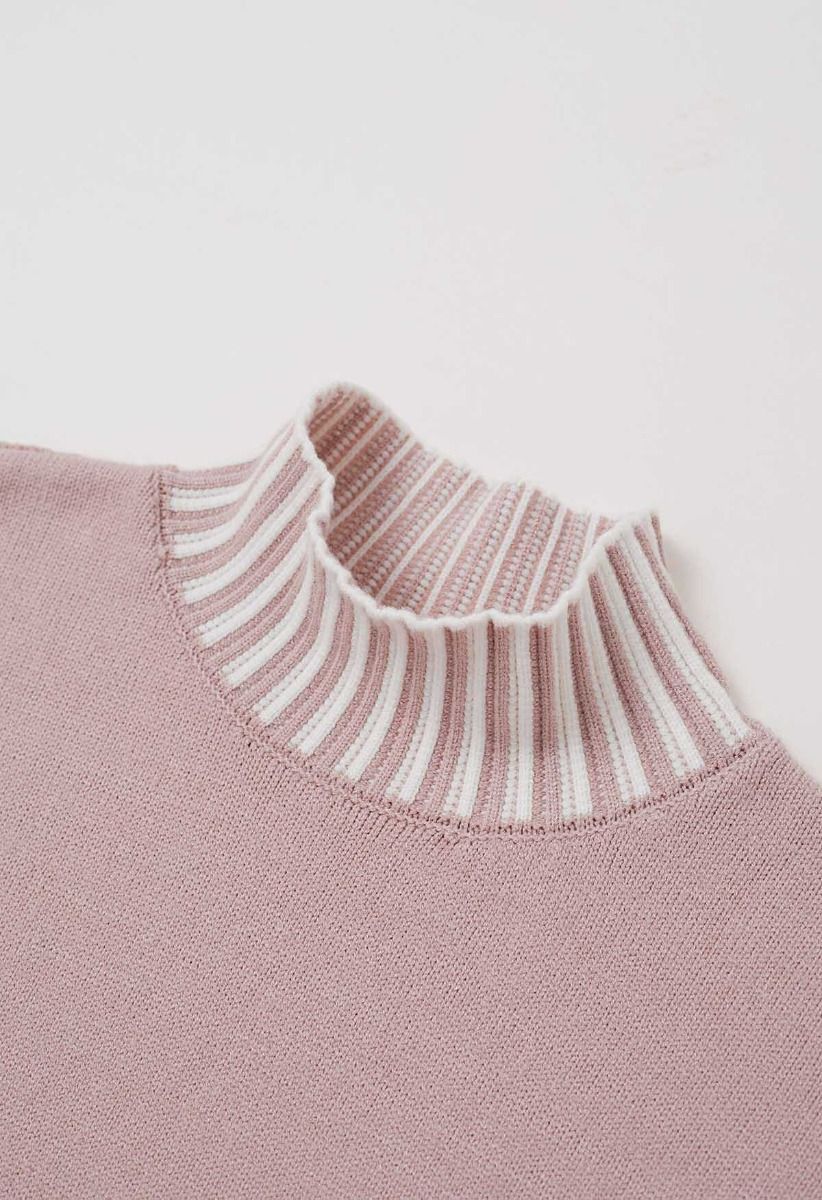 Robe pull en tricot à rayures contrastées et col montant en rose poudré