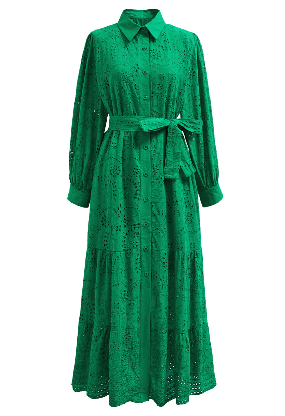 Robe mi-longue boutonnée à taille nouée et broderie délicate à œillets en vert