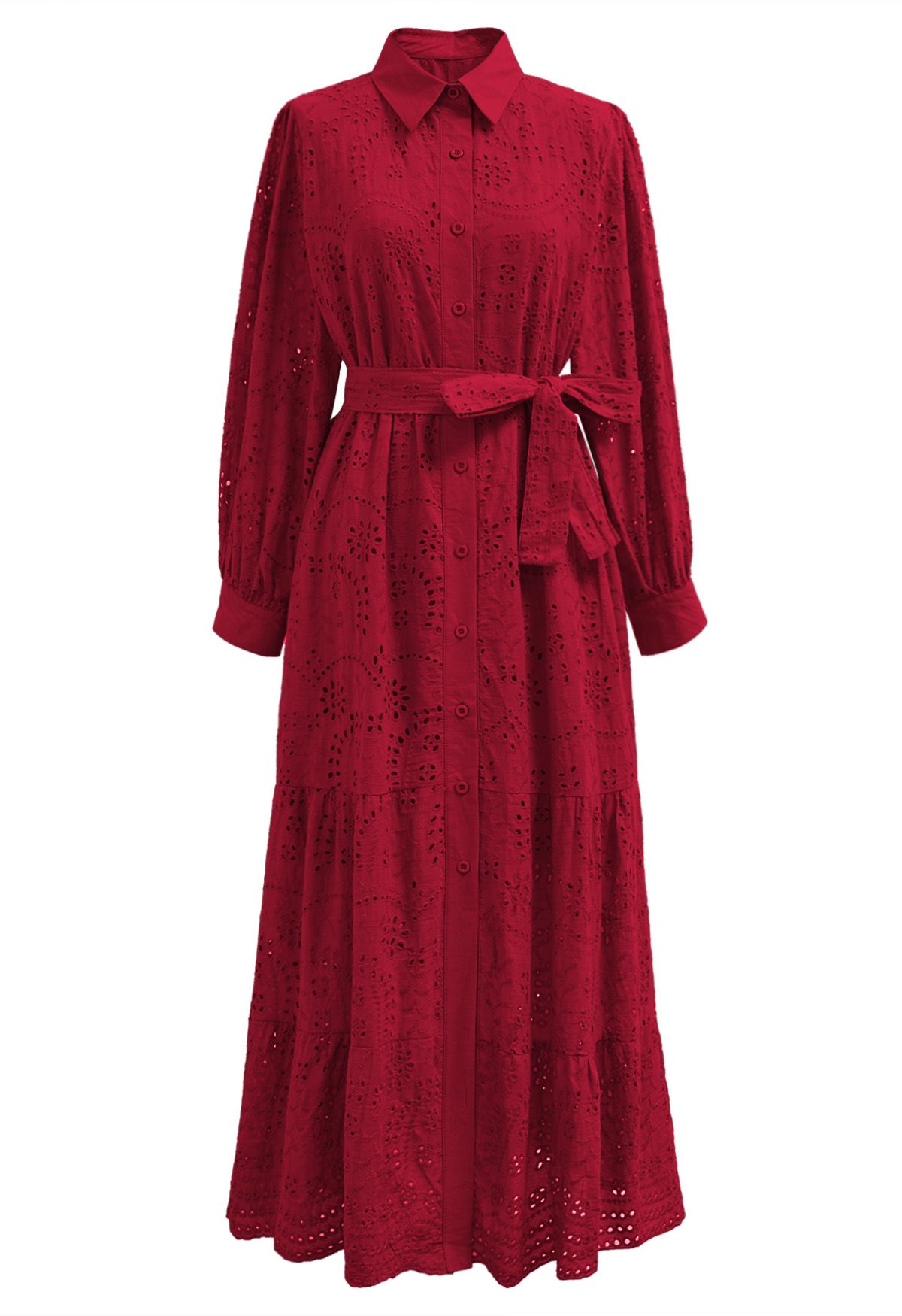 Robe mi-longue boutonnée à taille nouée et broderie délicate à œillets en rouge