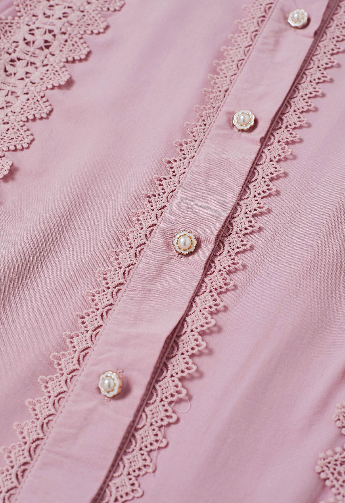 Robe longue boutonnée captivante en dentelle avec lien à la taille en rose