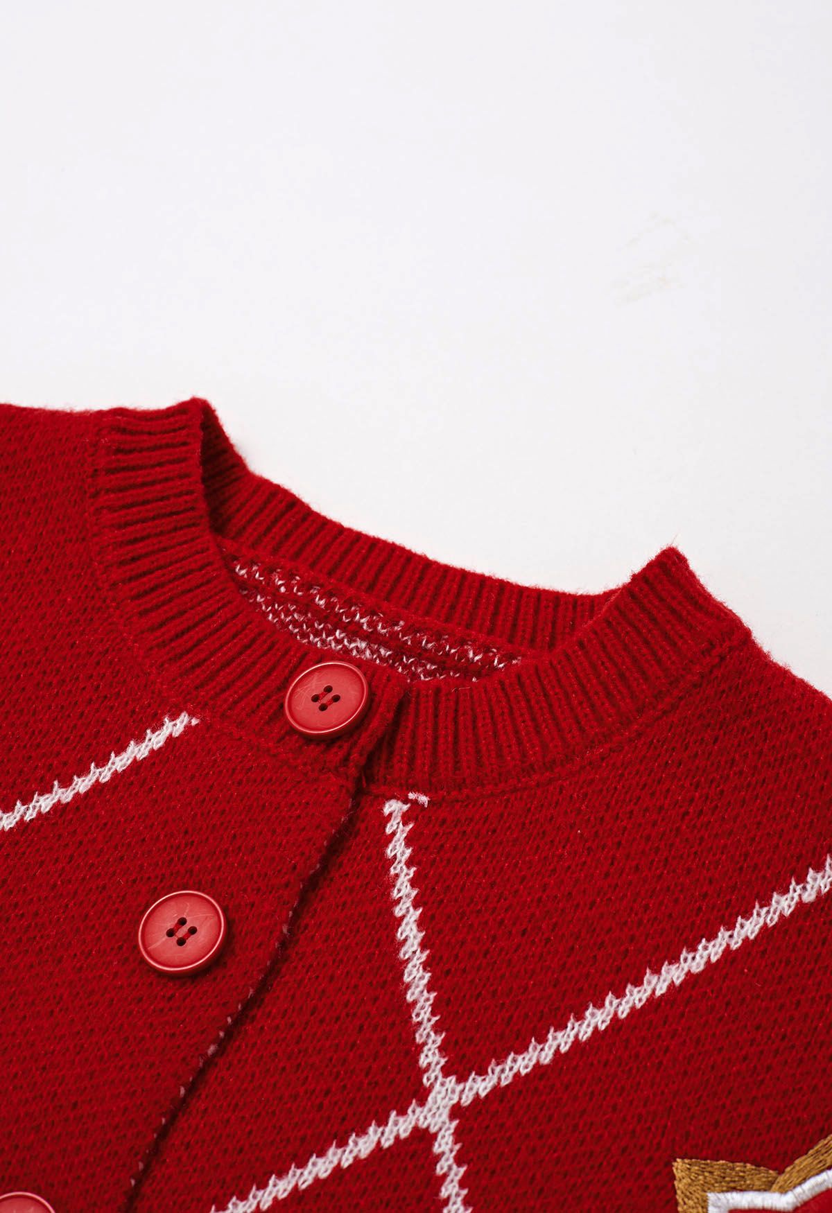 Cardigan boutonné en tricot de pain d'épices de Noël en rouge