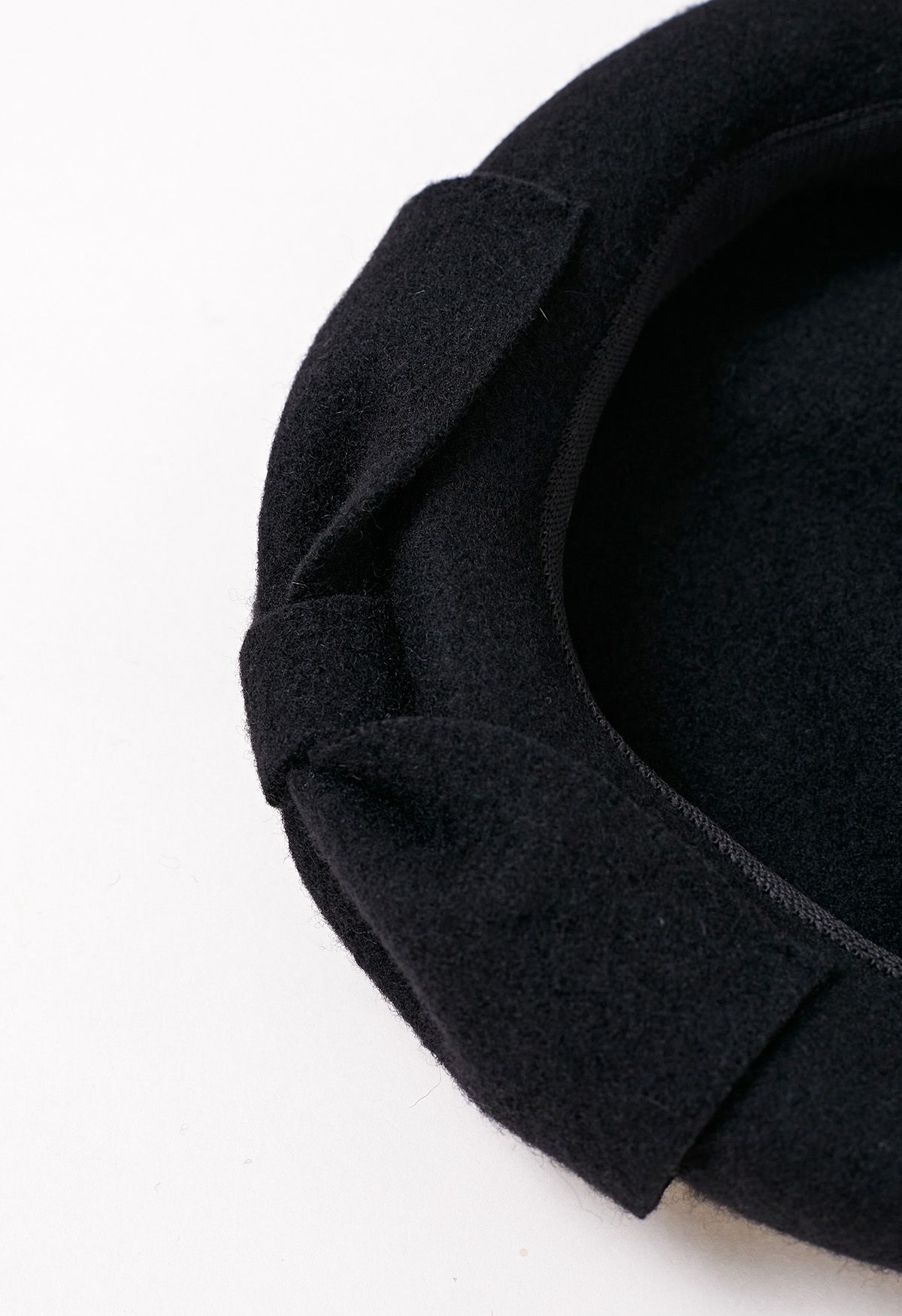 French-Inspired Bowknot Wool Beret in Black