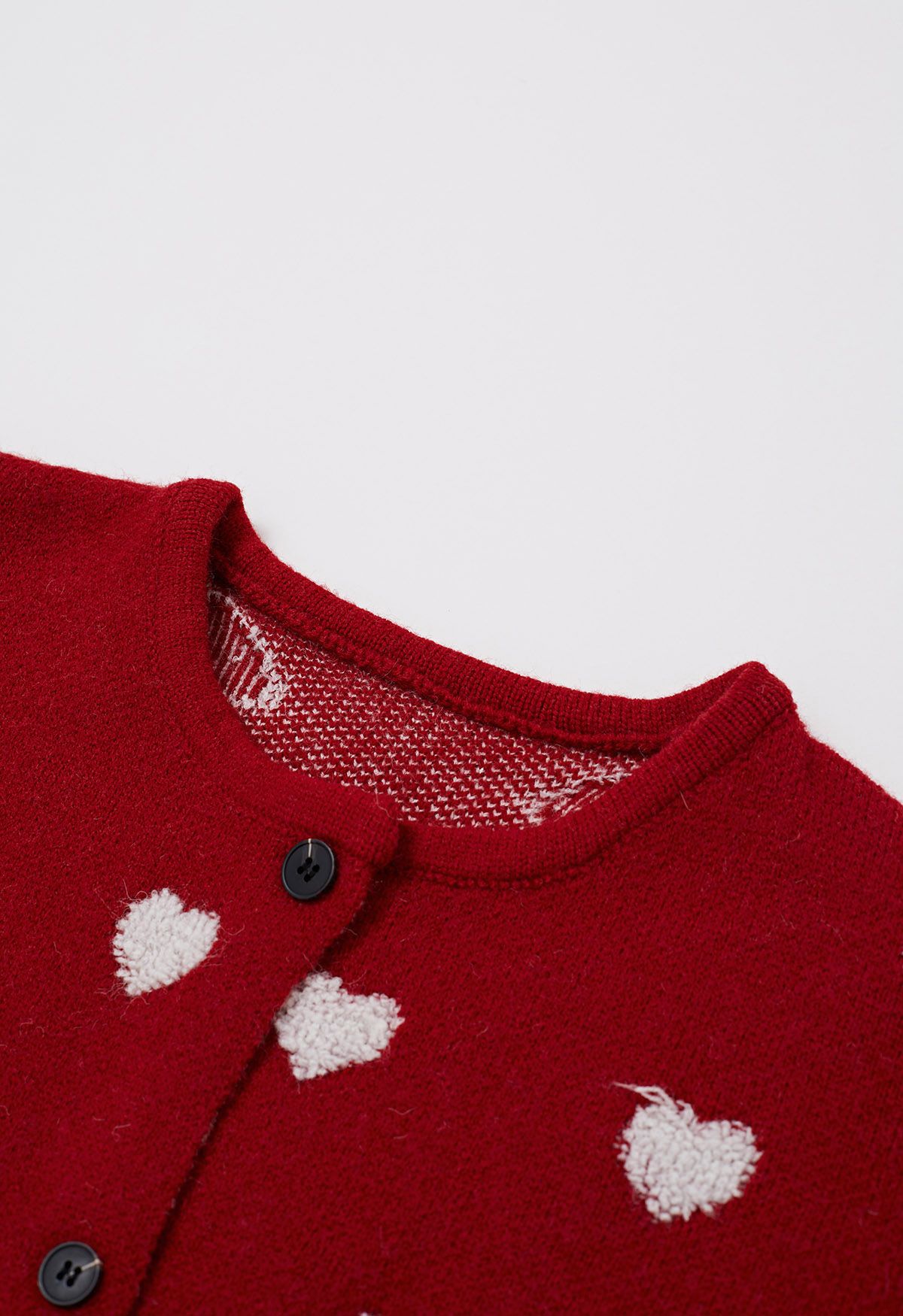 Cardigan boutonné en tricot jacquard à cœur pelucheux en rouge