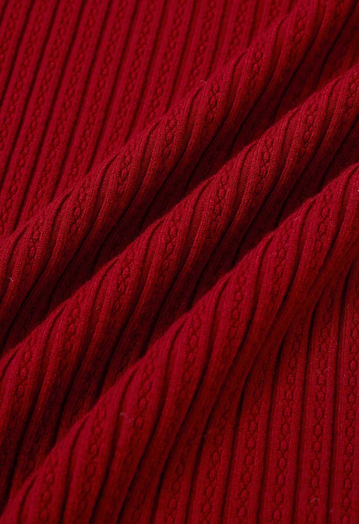 Haut en tricot côtelé à col montant et bordure en dentelle en rouge