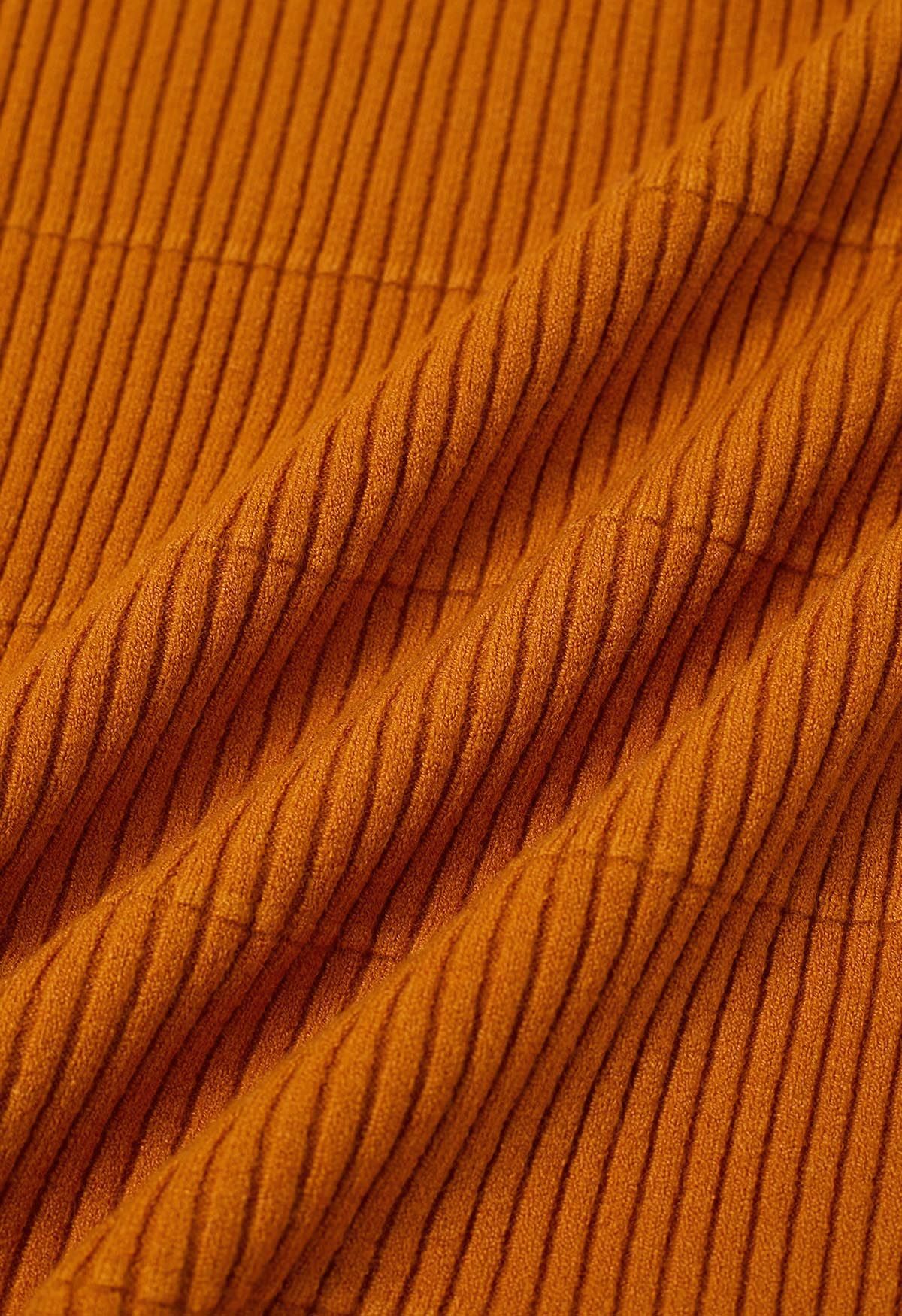 Haut en tricot côtelé à col roulé doux en orange