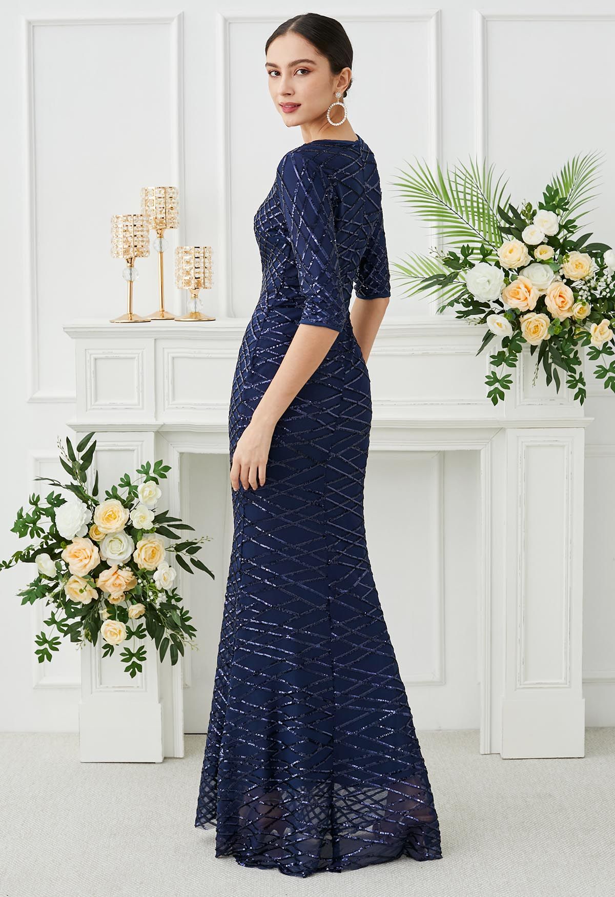 Robe sirène opulente à sequins géométriques en bleu marine